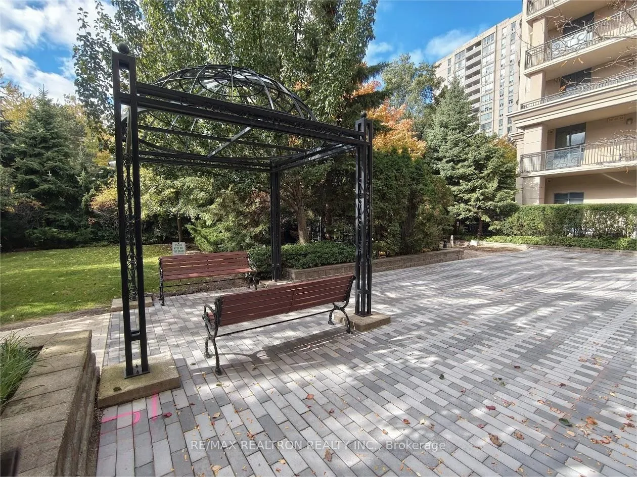 650 Sheppard Avenue E, #412