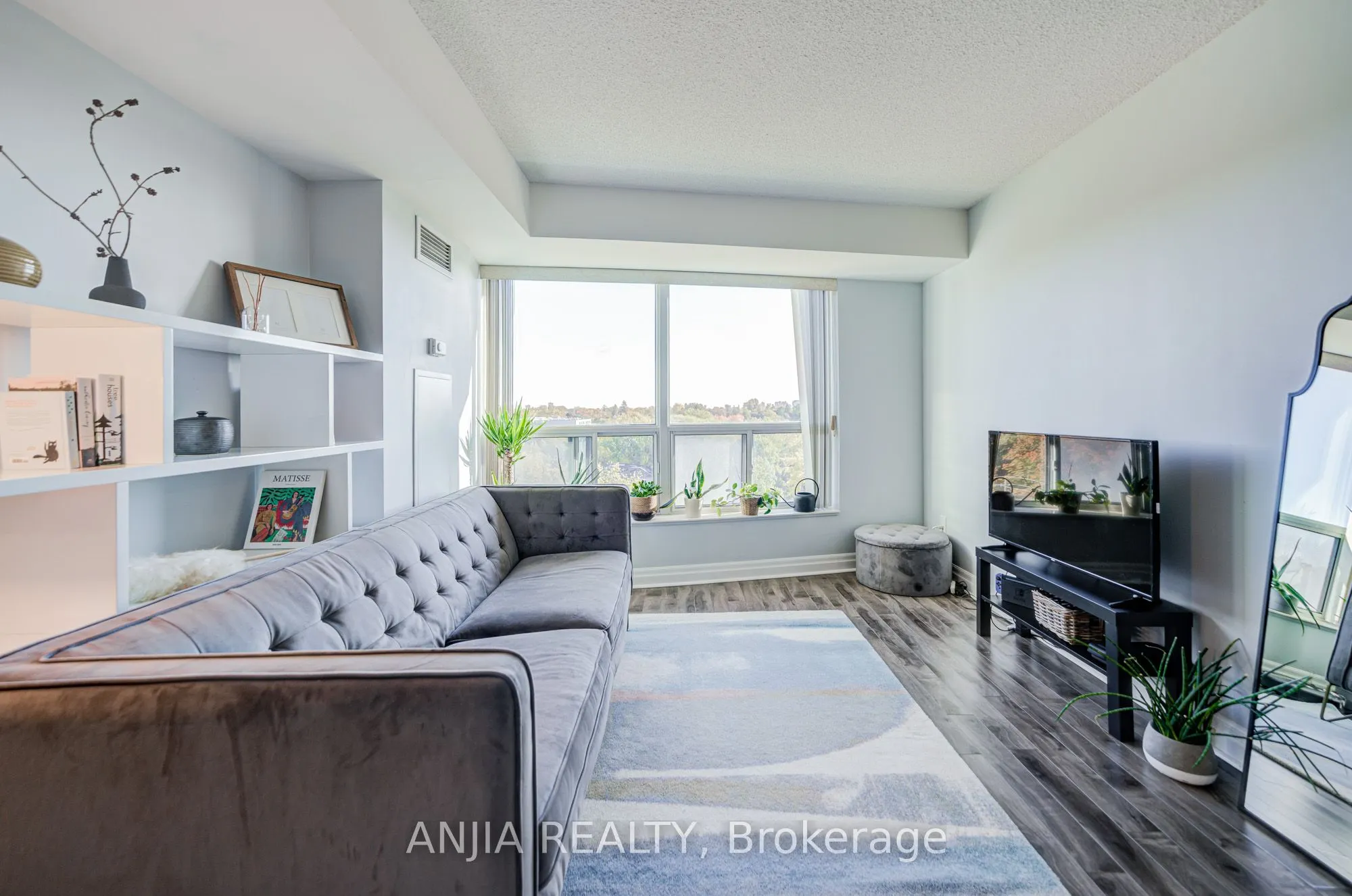 188 Doris Avenue, #808