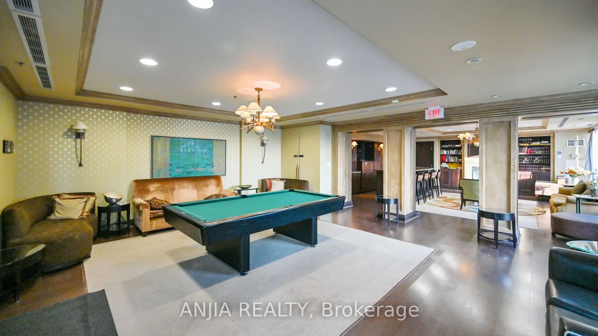 188 Doris Avenue, #808