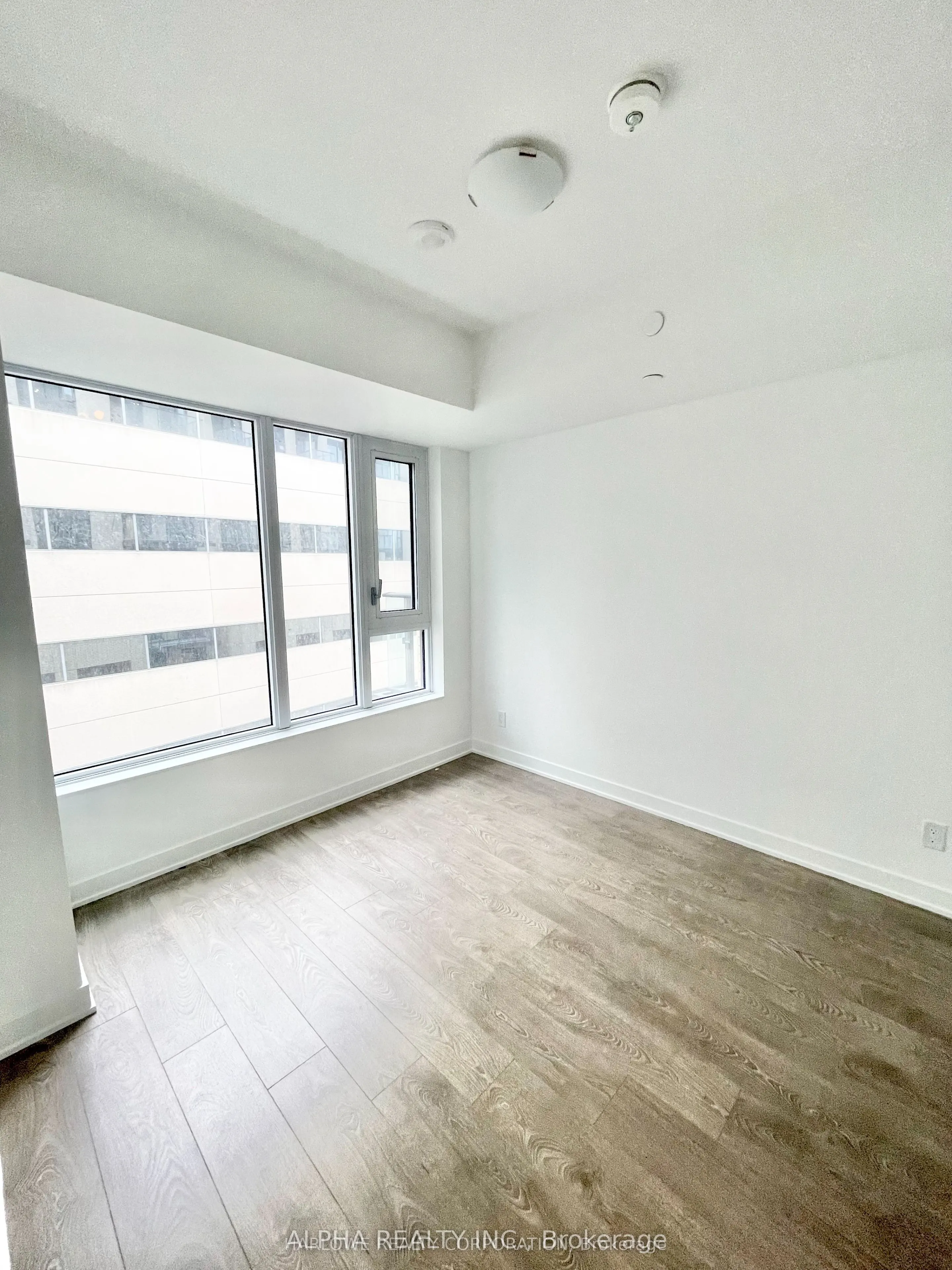 543 Richmond Street W, #829