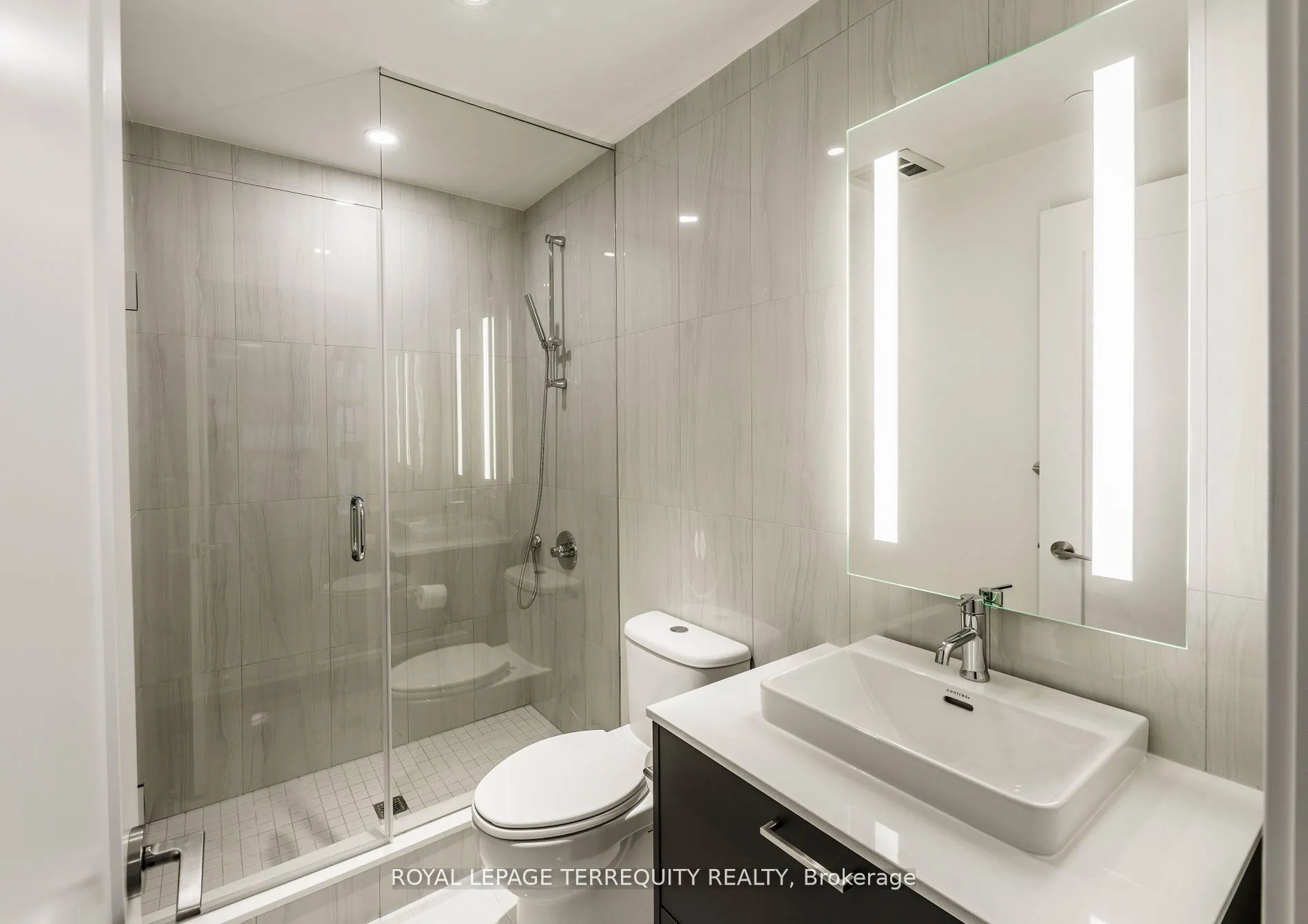 470 Front Street W, #1912