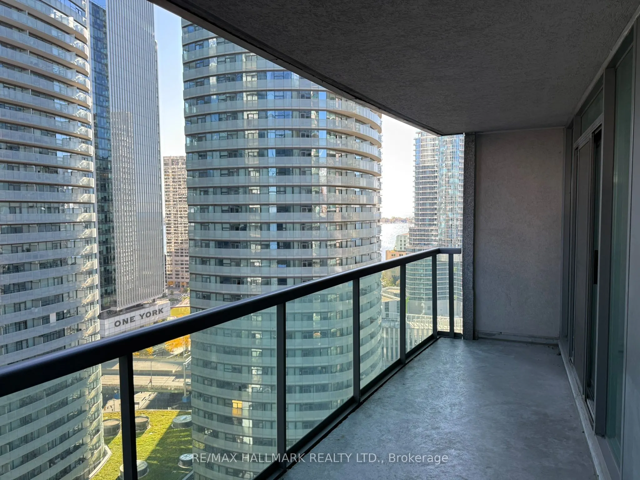 30 Grand Trunk Crescent, #2609