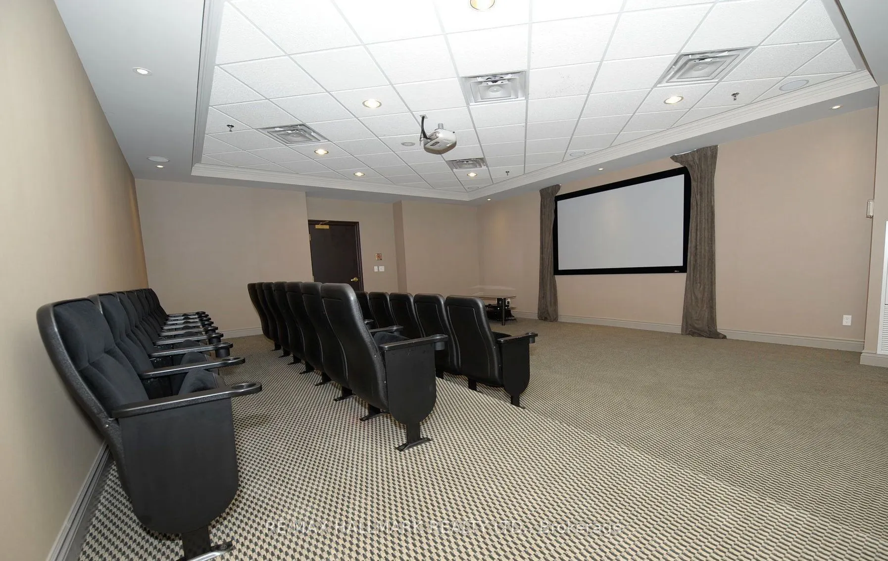 30 Grand Trunk Crescent, #2609