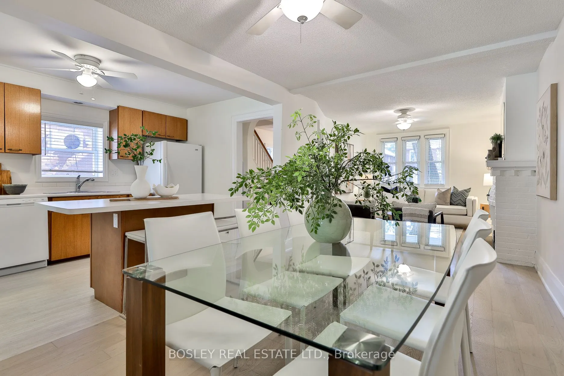 682 Hillsdale Avenue E