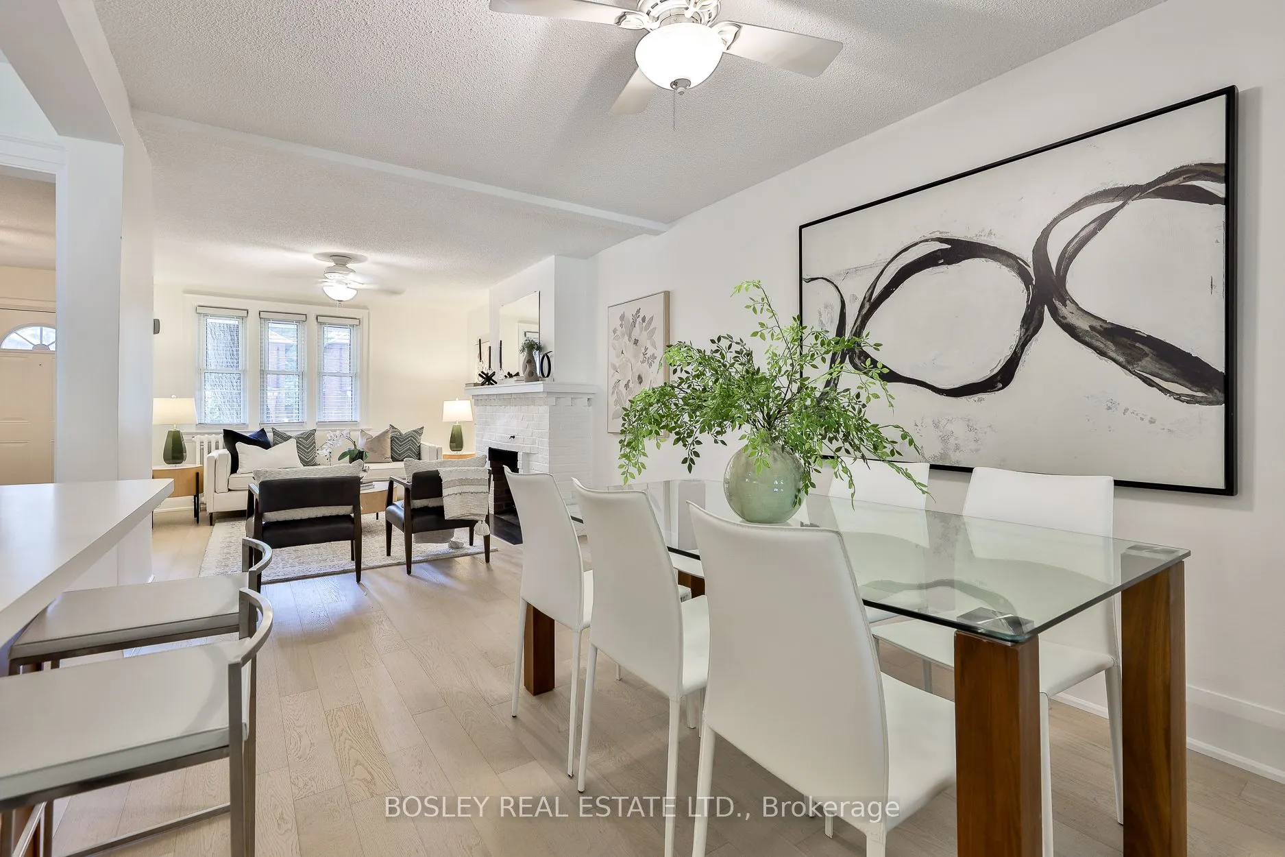 682 Hillsdale Avenue E