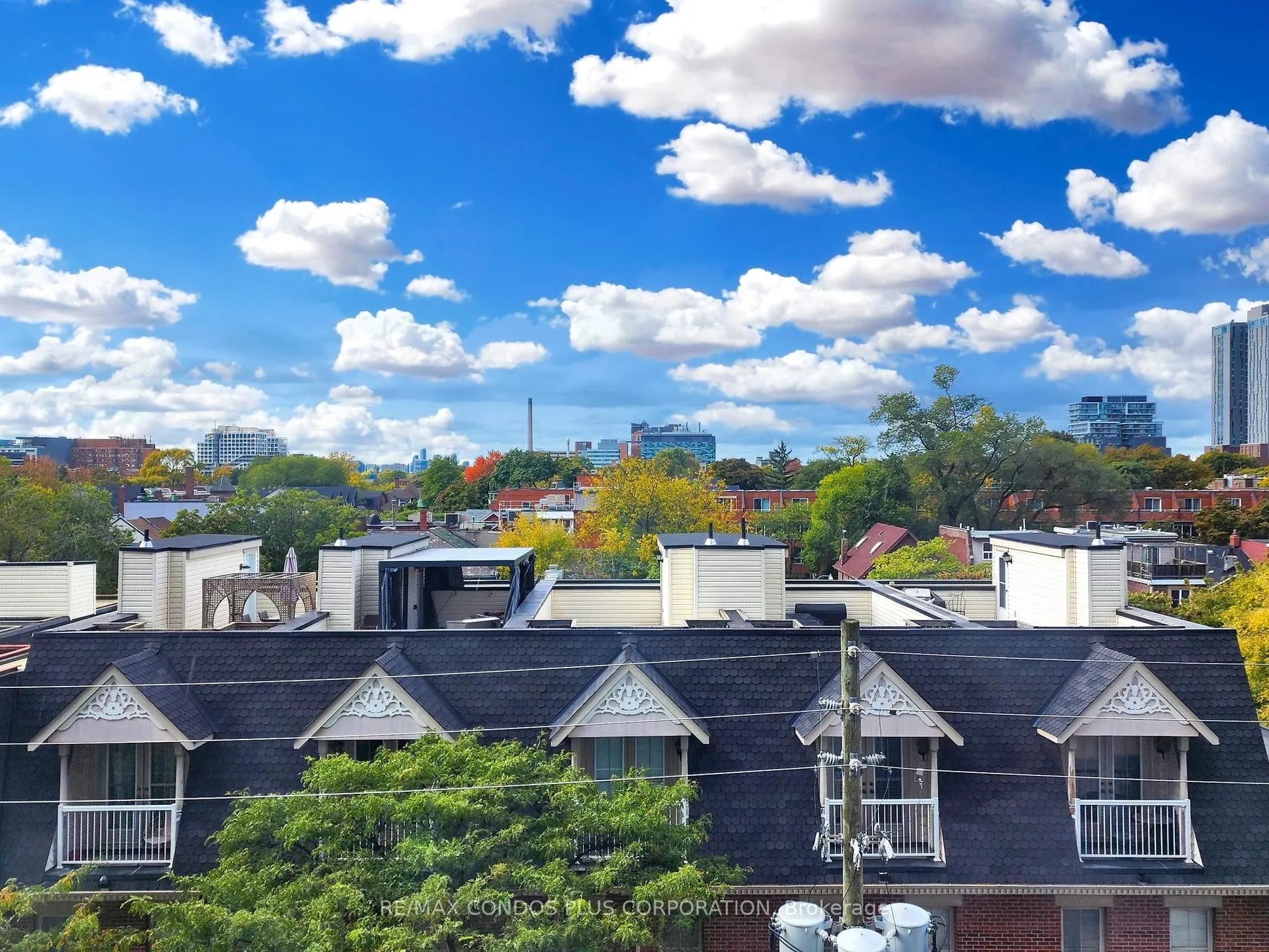 195 McCaul Street, #420