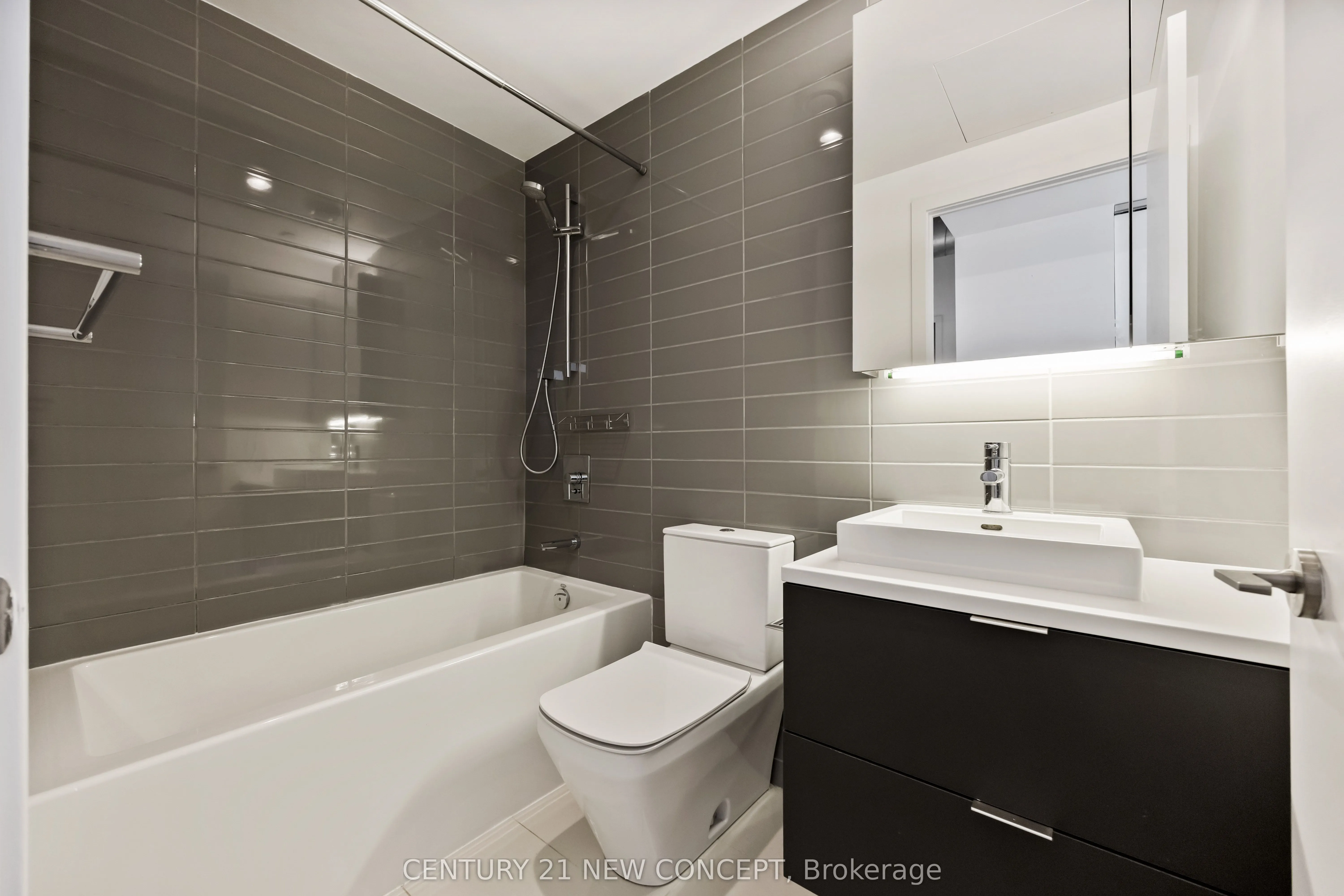 170 Bayview Avenue, #1112