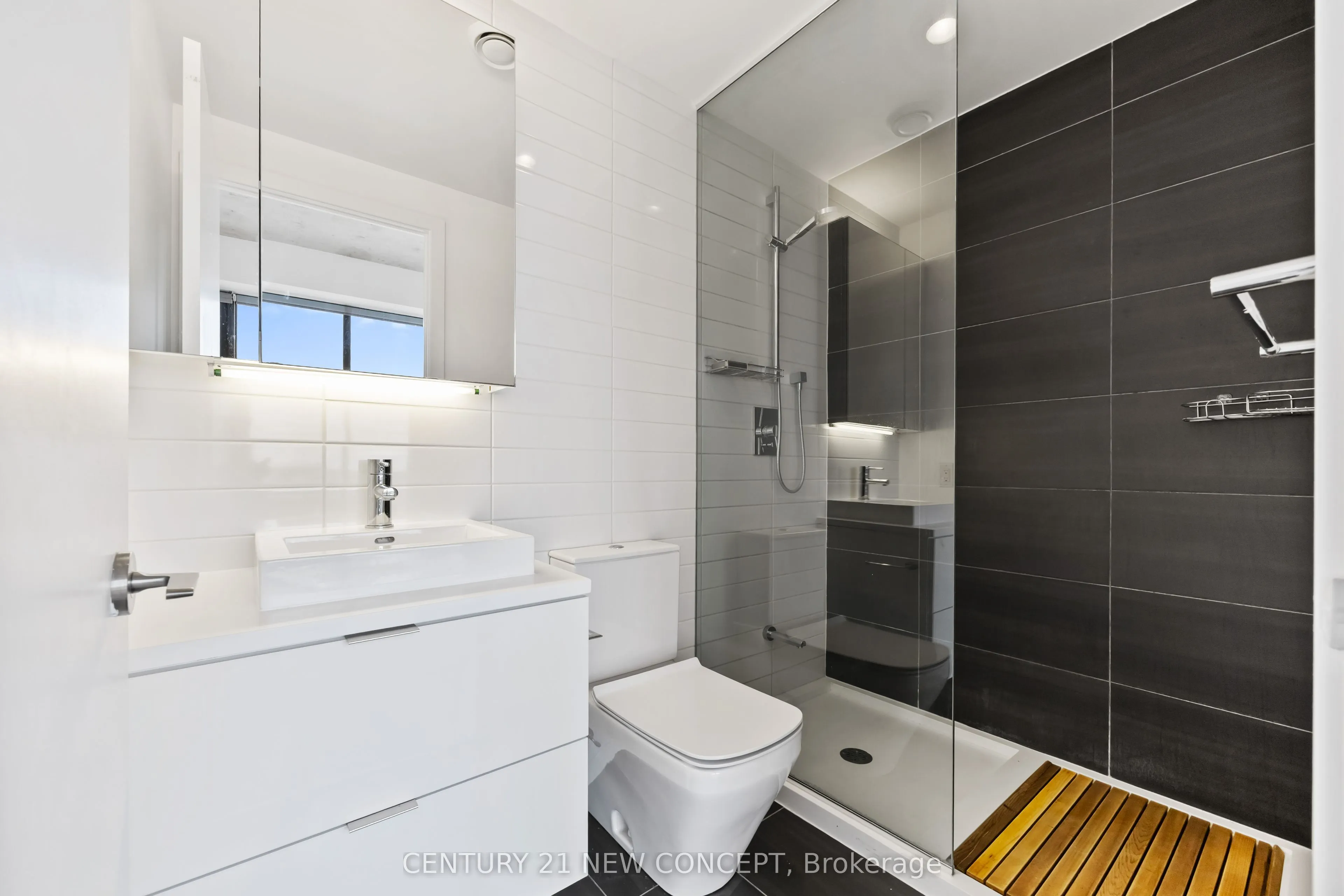 170 Bayview Avenue, #1112