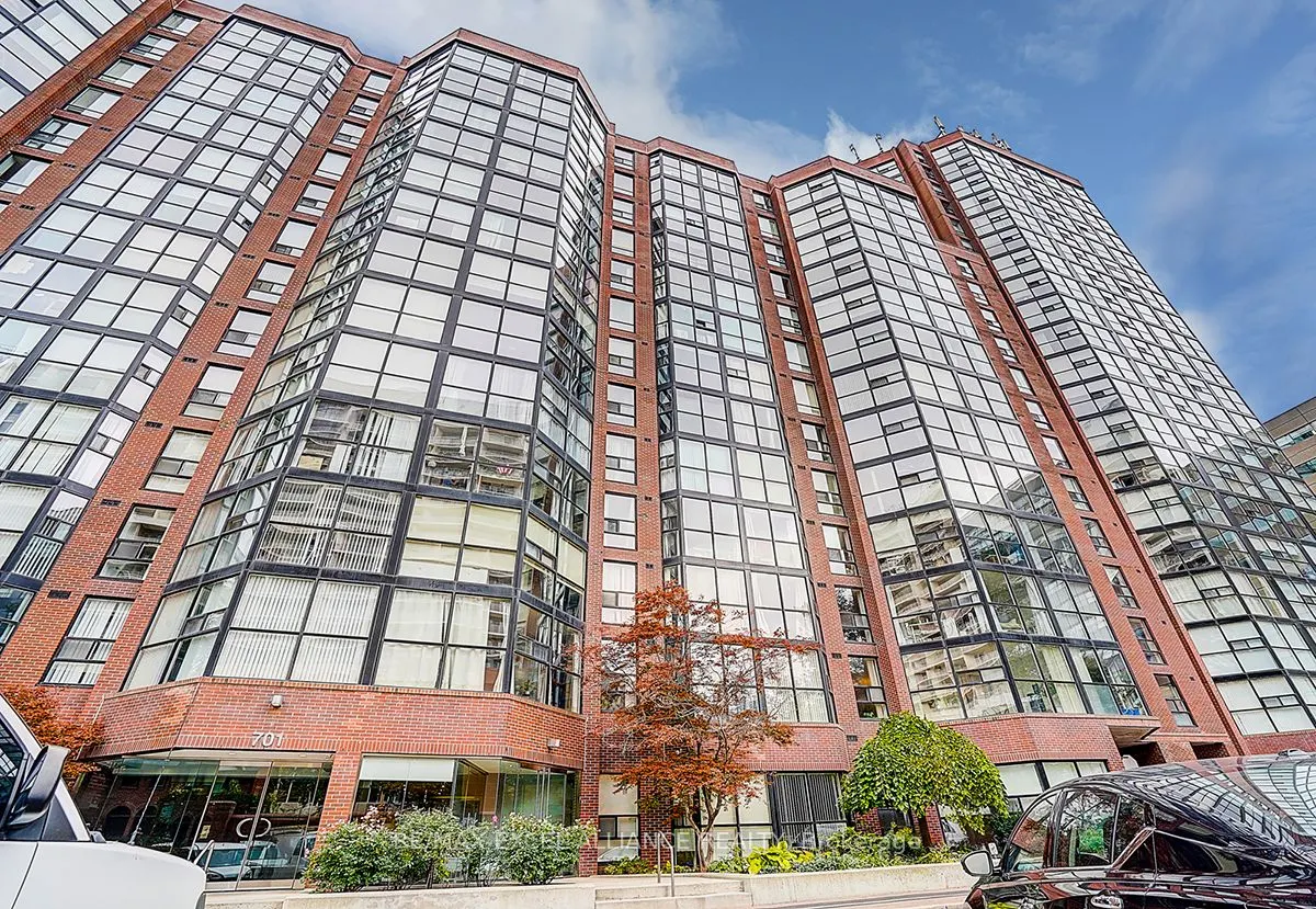 705 King Street W, #206