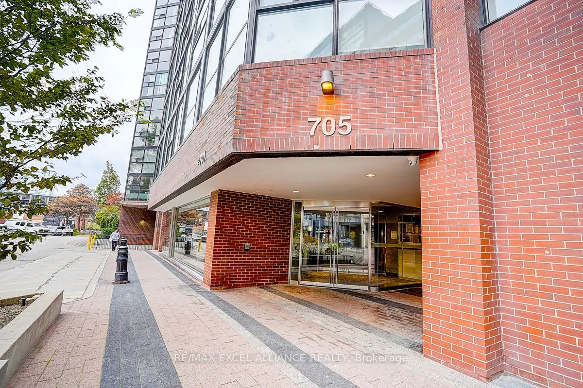 705 King Street W, #206
