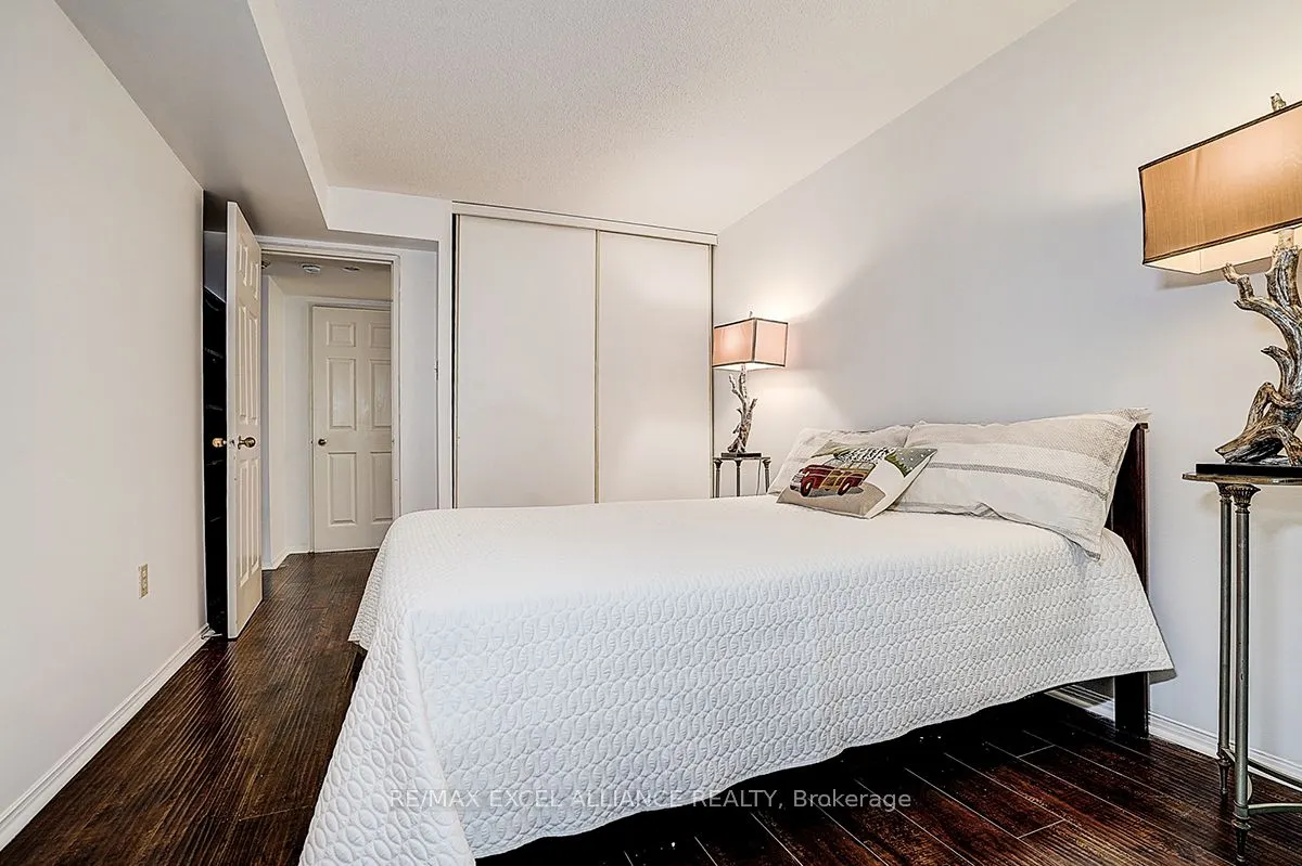 705 King Street W, #206