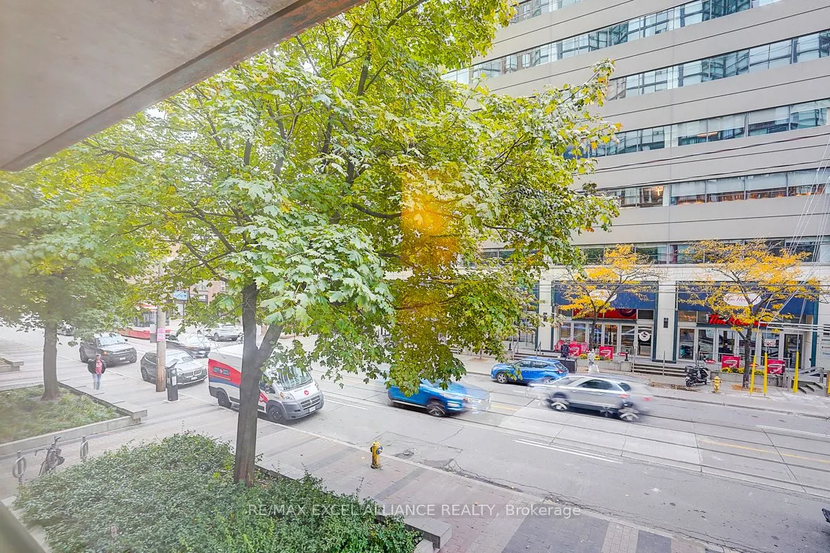 705 King Street W, #206