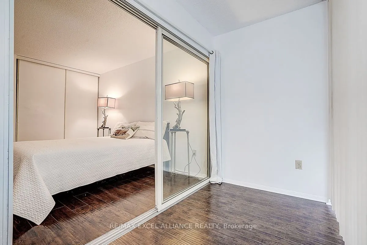 705 King Street W, #206