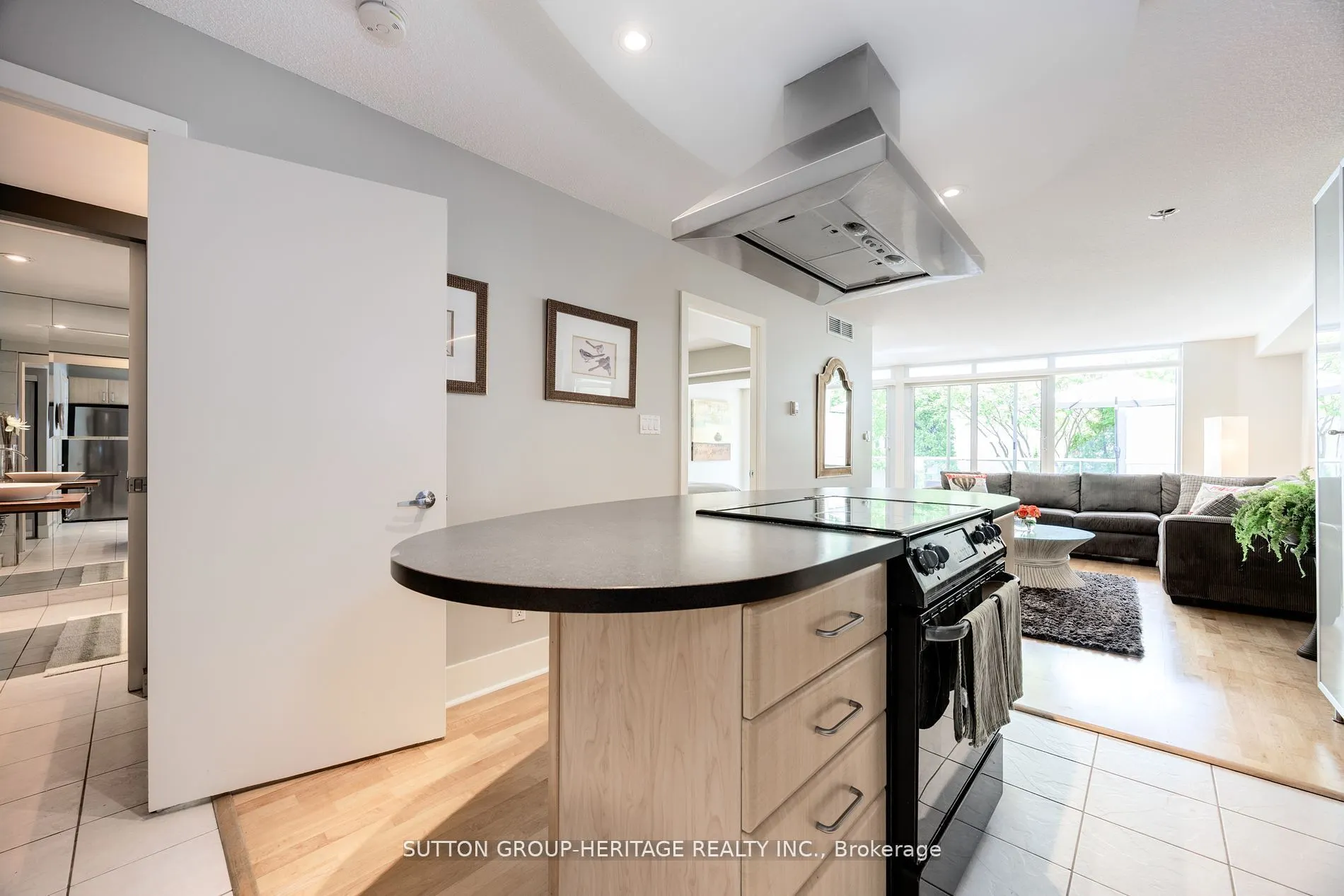 550 Queens Quay W, #126