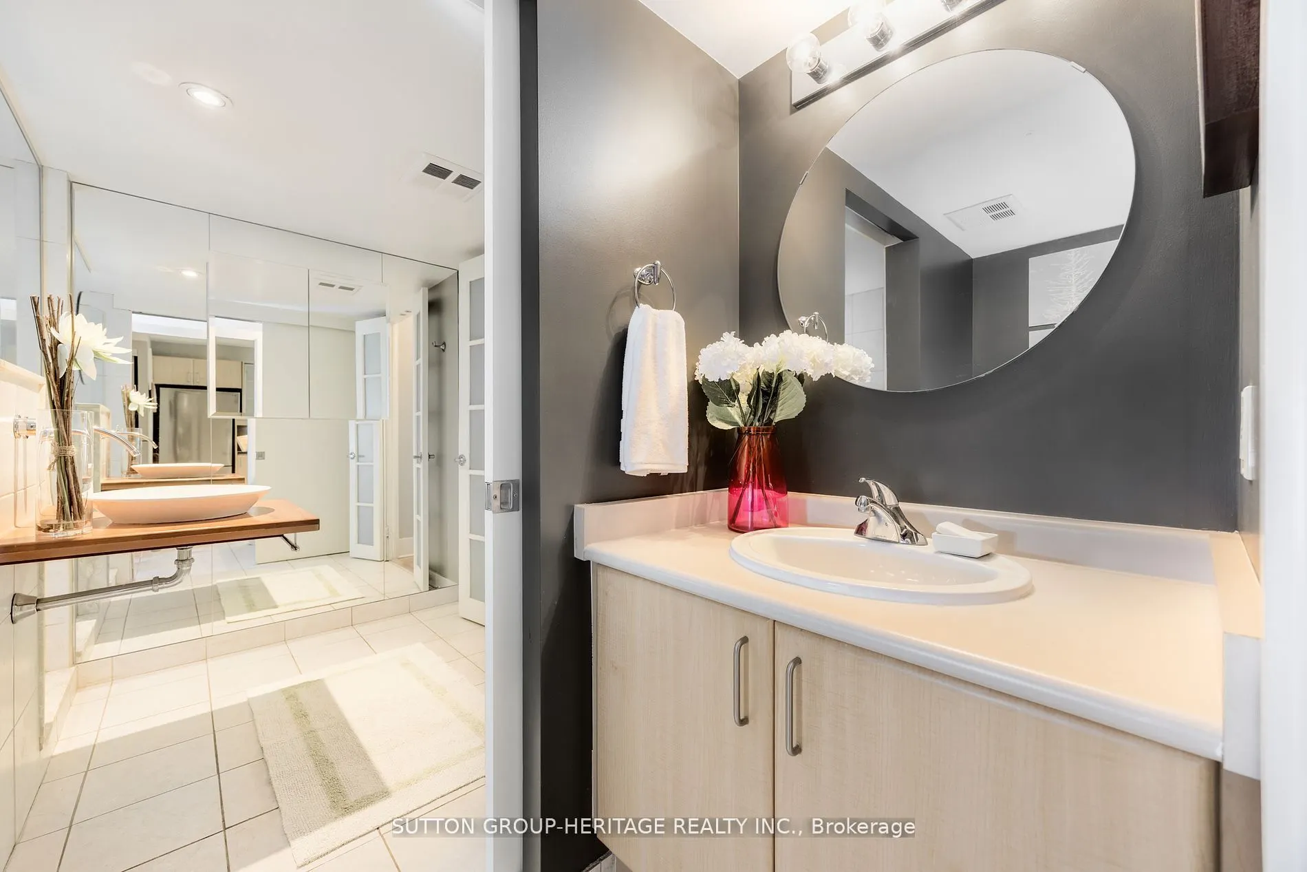 550 Queens Quay W, #126