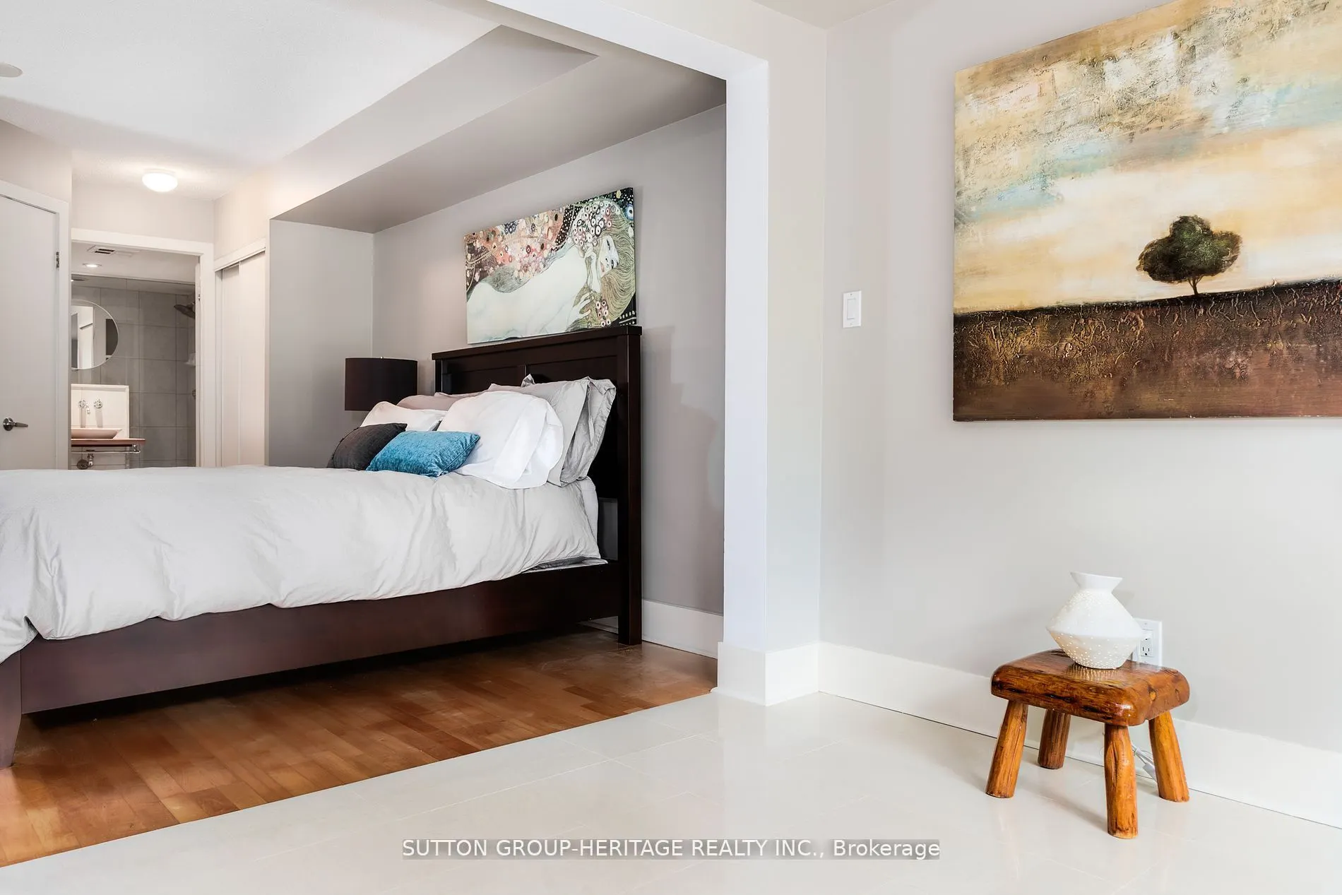 550 Queens Quay W, #126