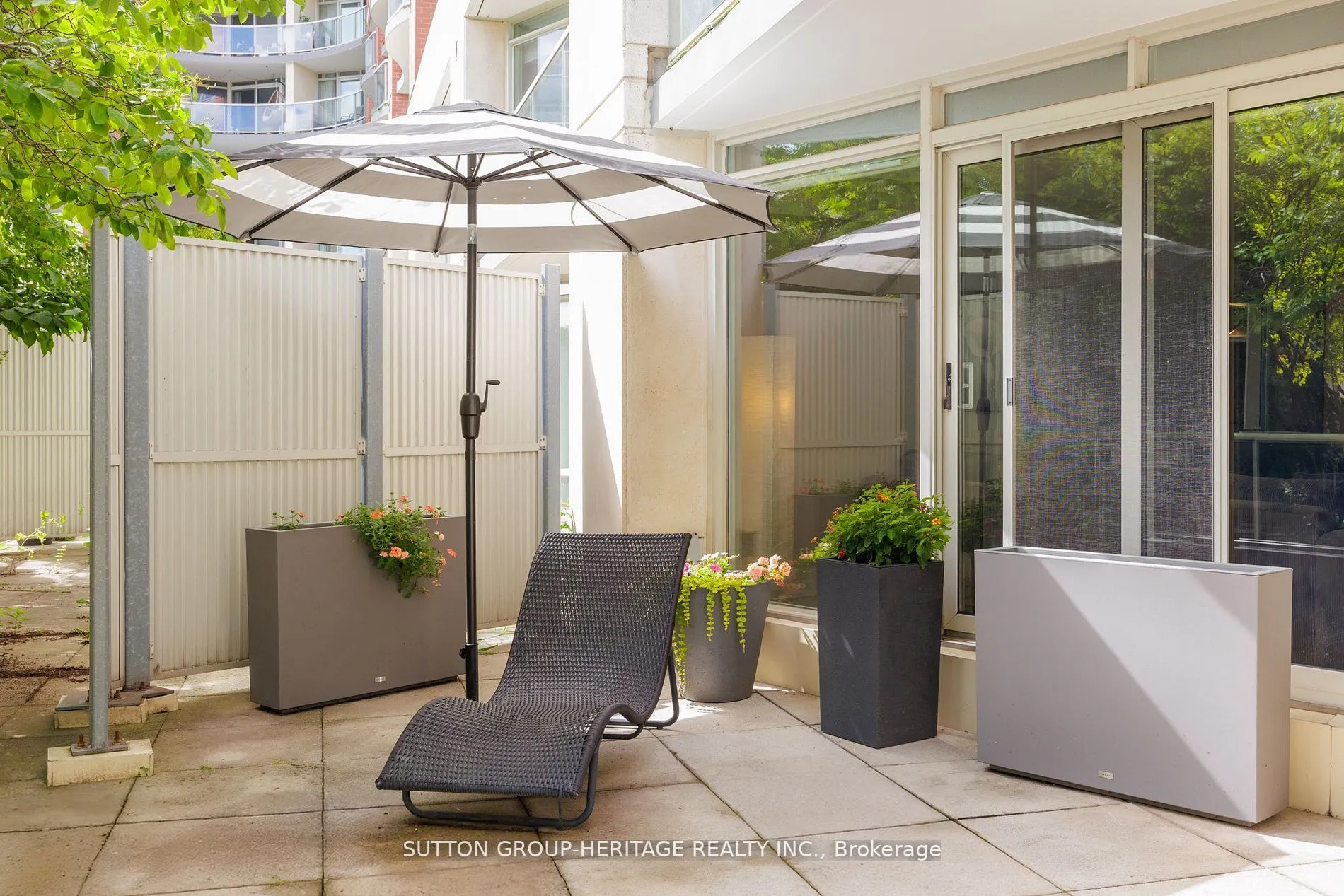 550 Queens Quay W, #126