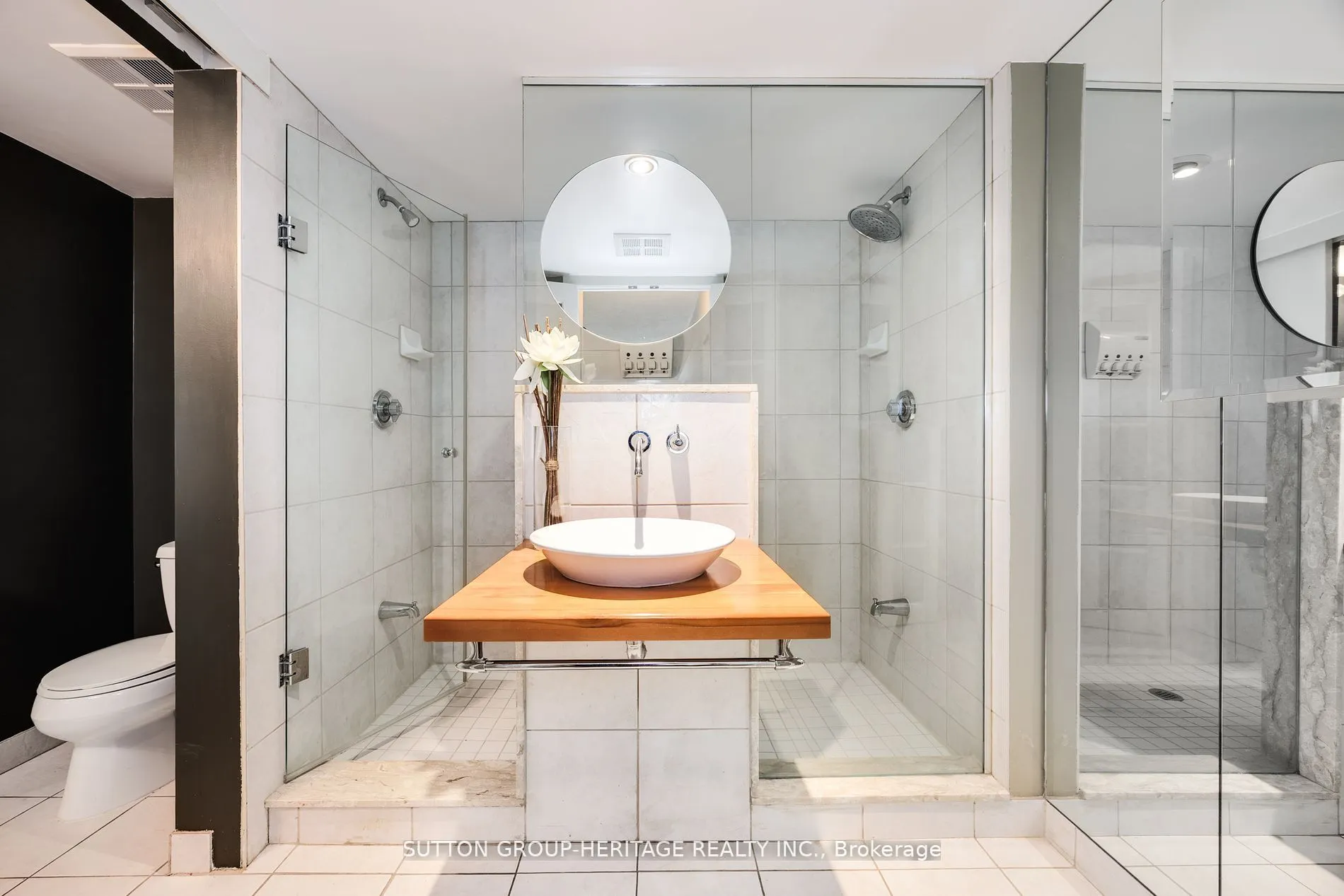 550 Queens Quay W, #126