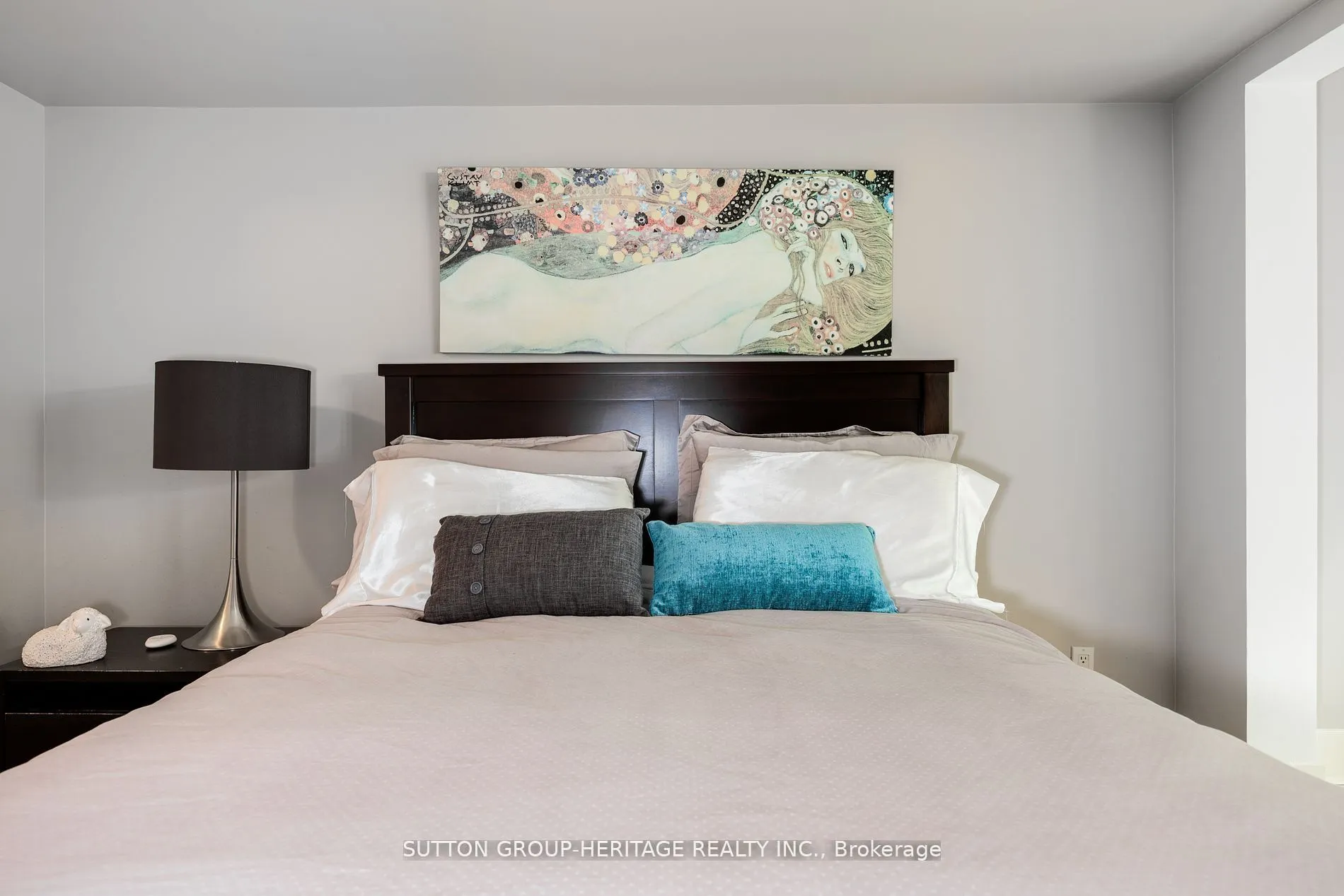 550 Queens Quay W, #126