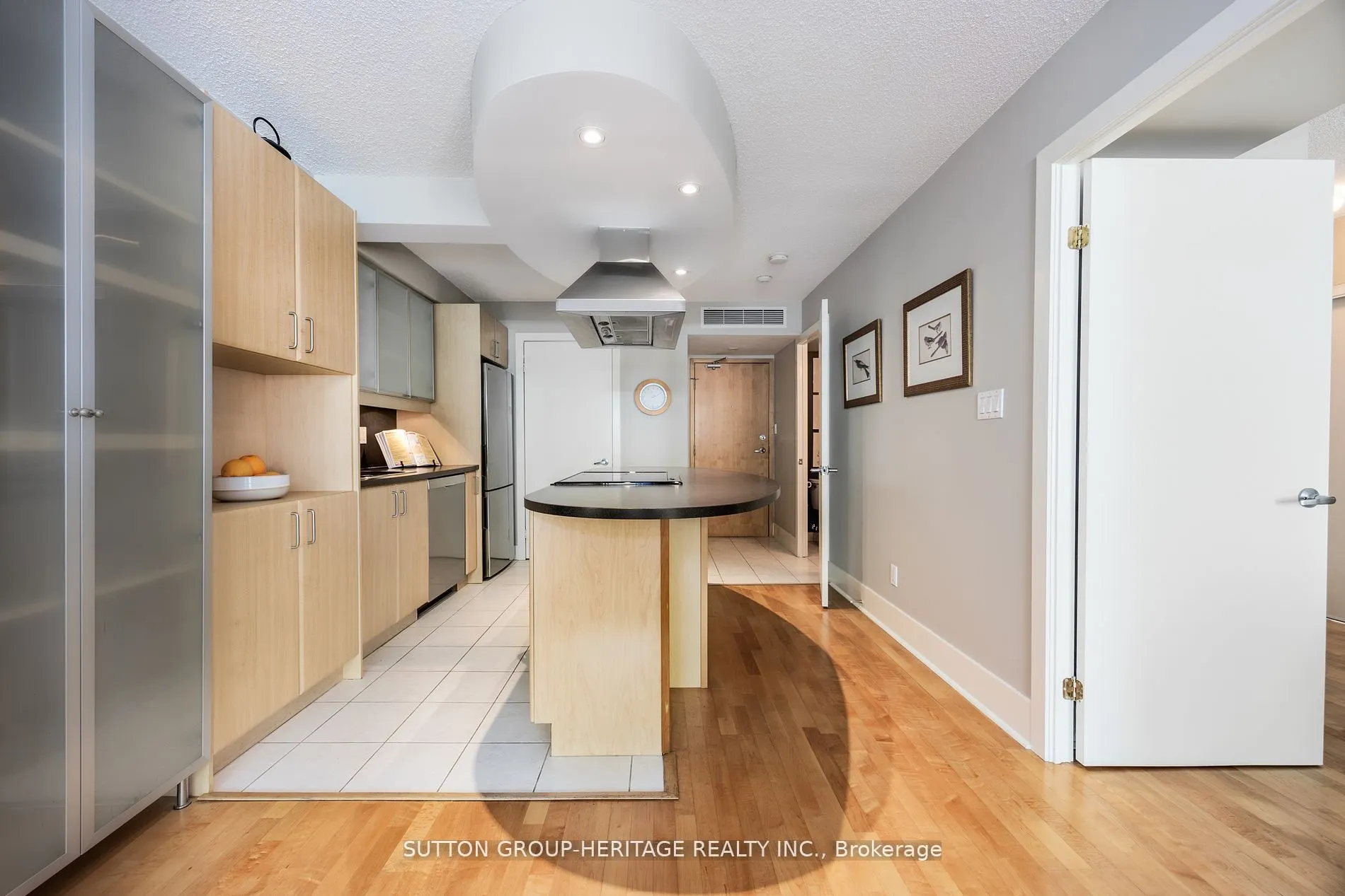 550 Queens Quay W, #126