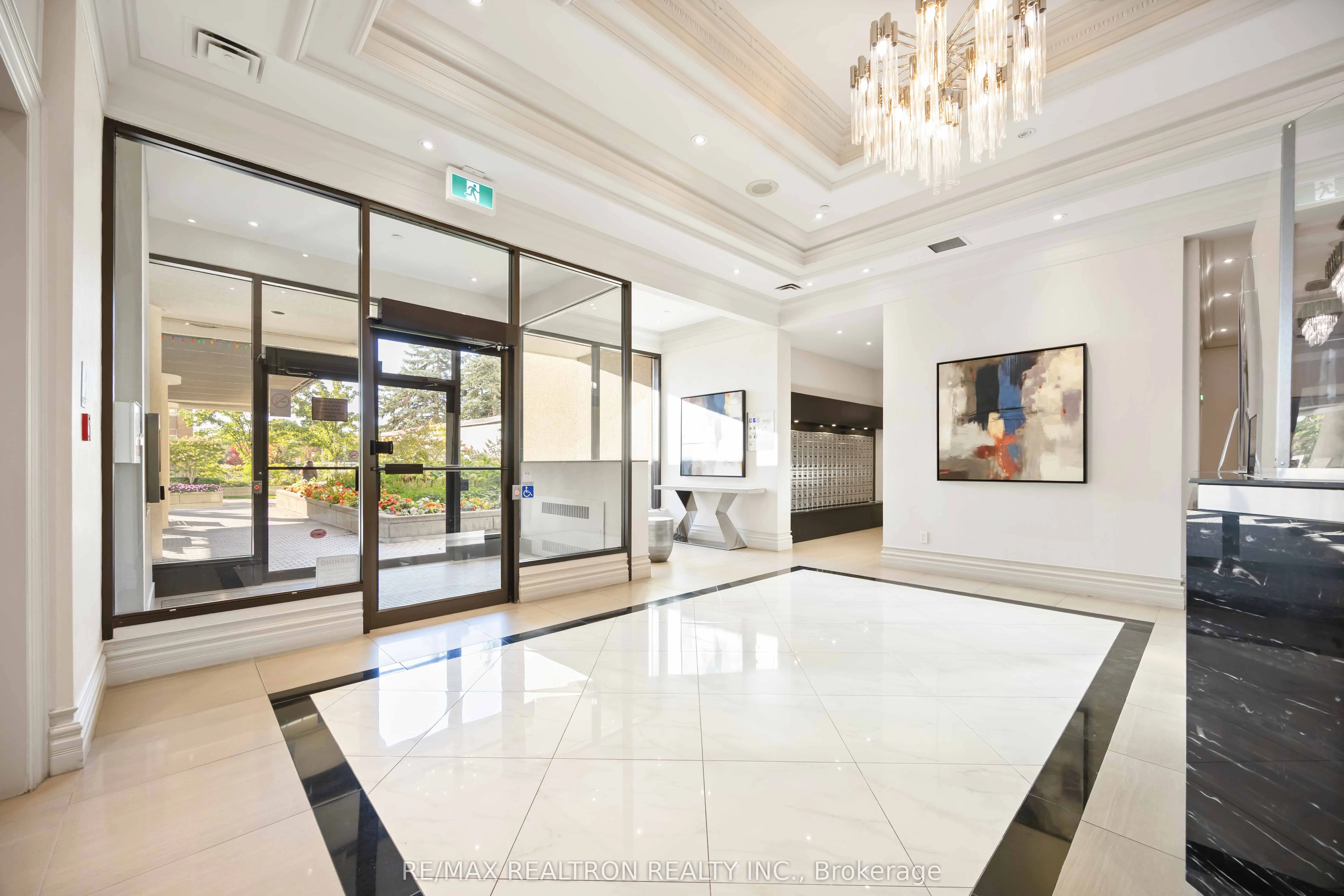 5460 Yonge Street, #605