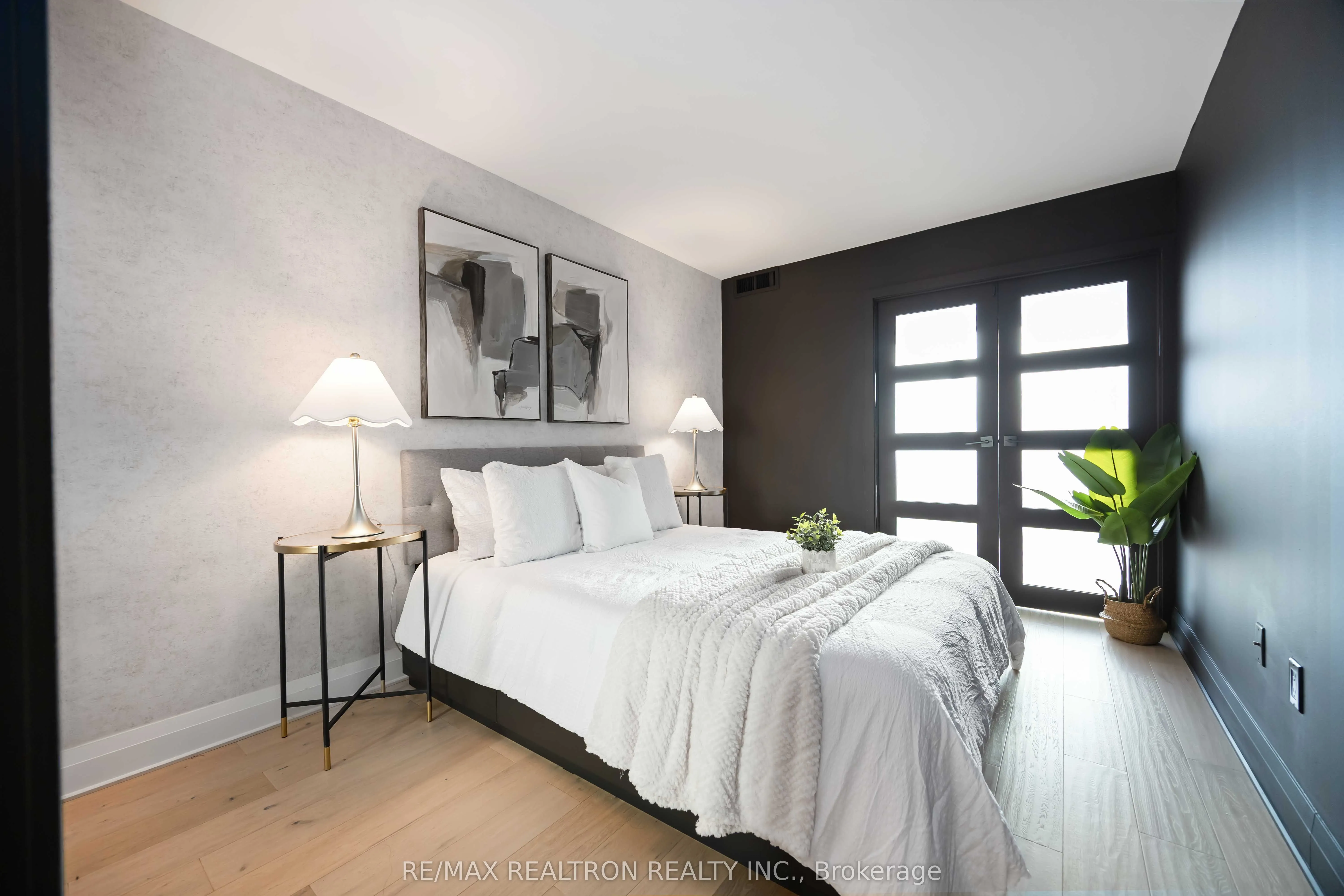 5460 Yonge Street, #605