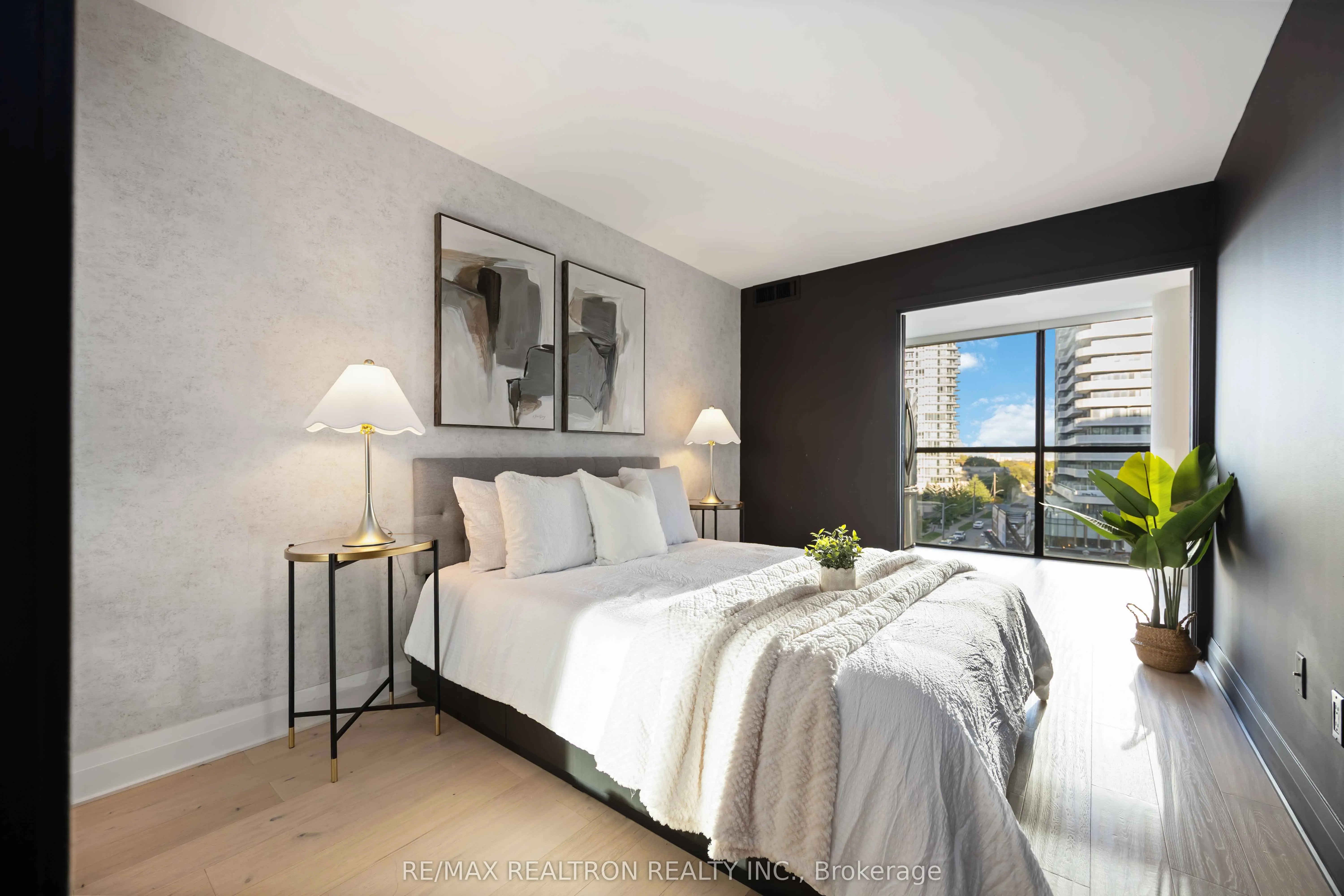 5460 Yonge Street, #605