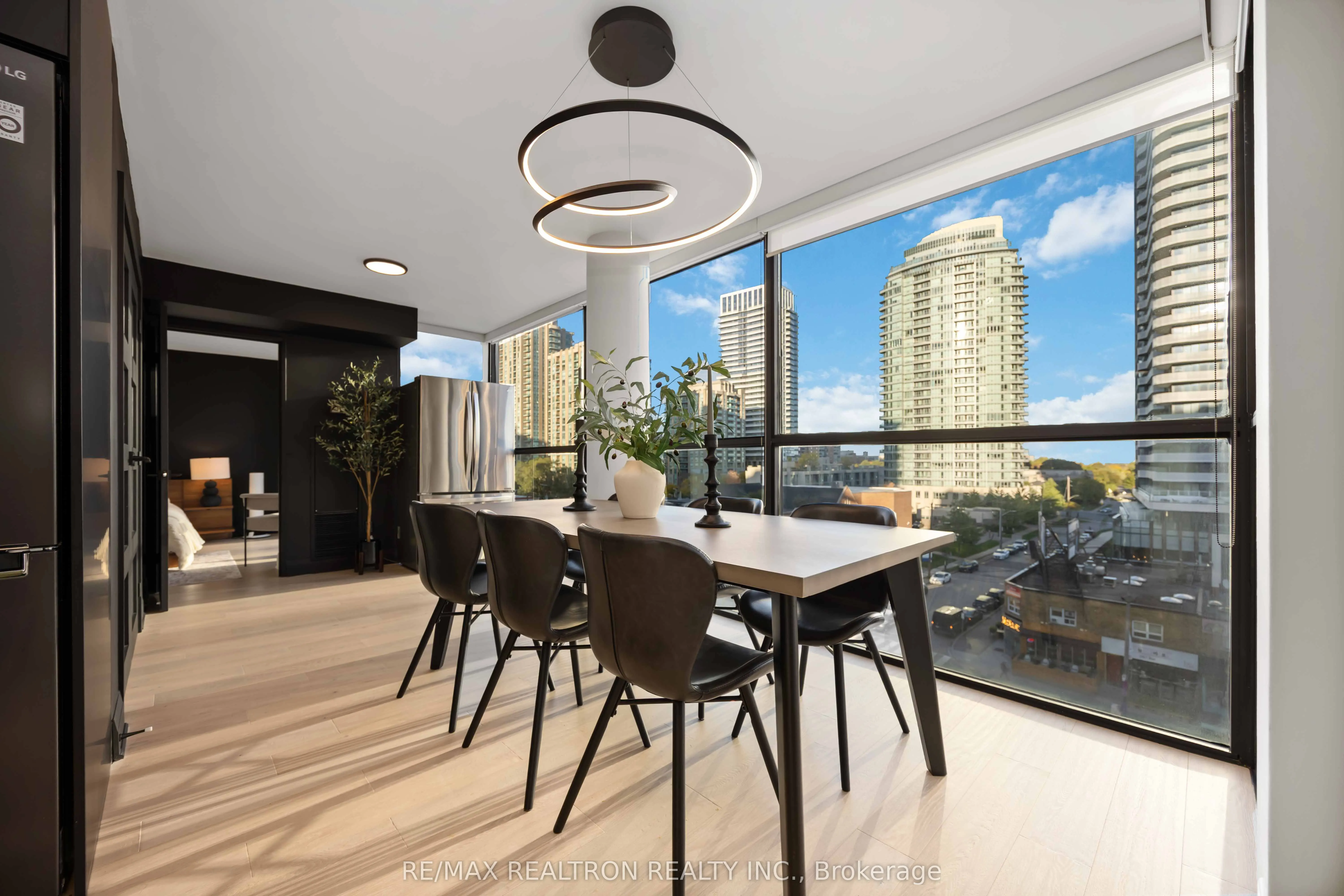 5460 Yonge Street, #605