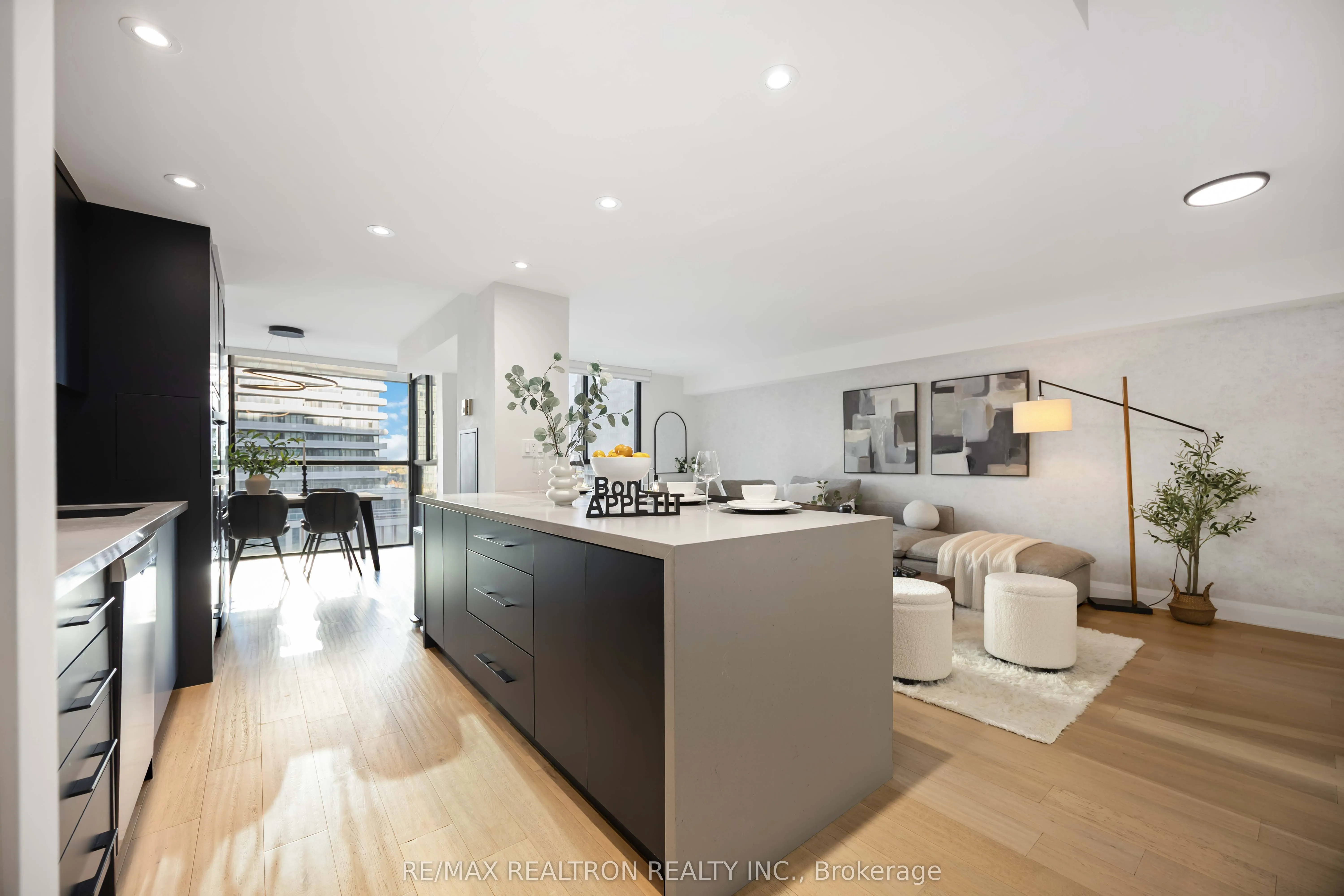 5460 Yonge Street, #605