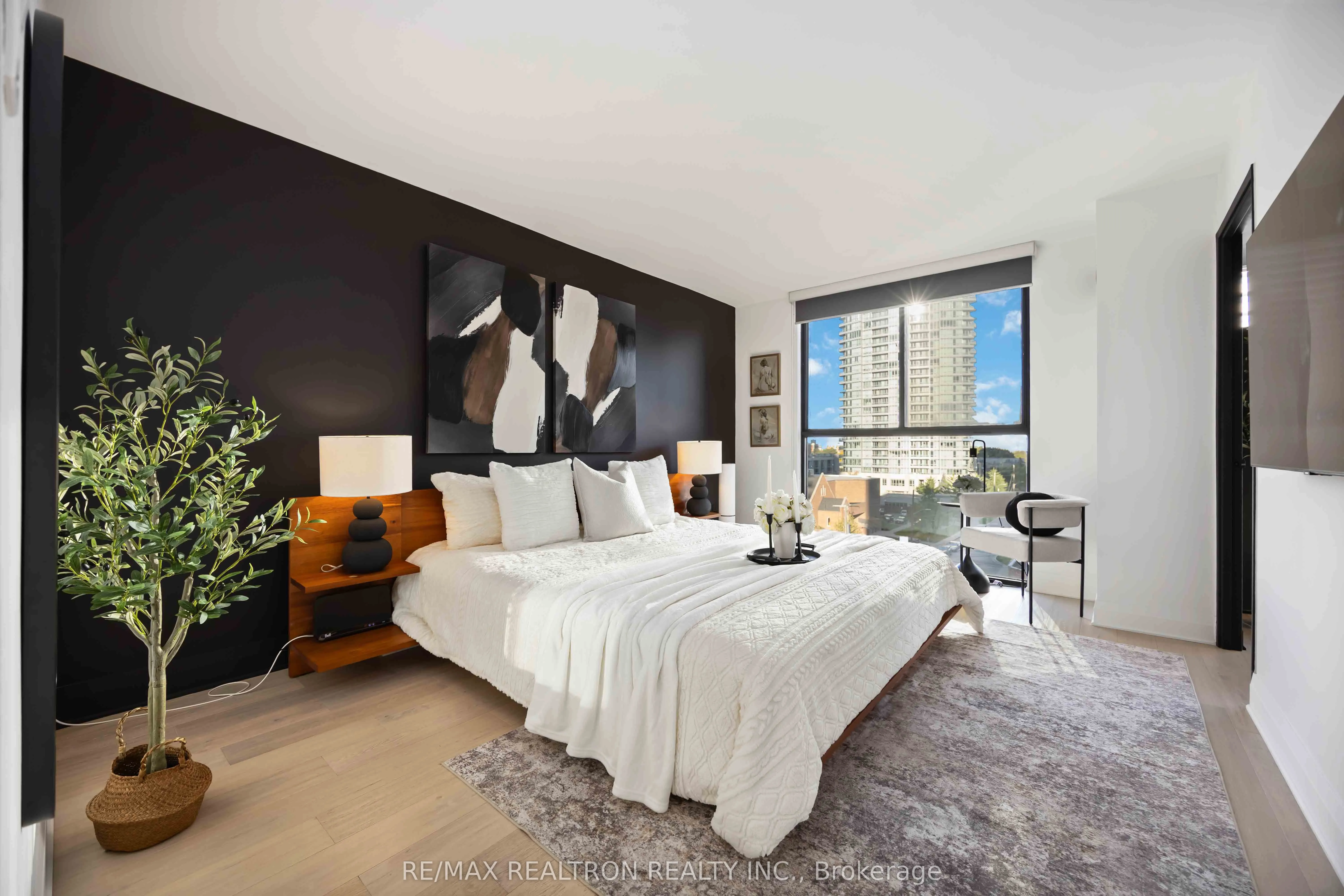 5460 Yonge Street, #605