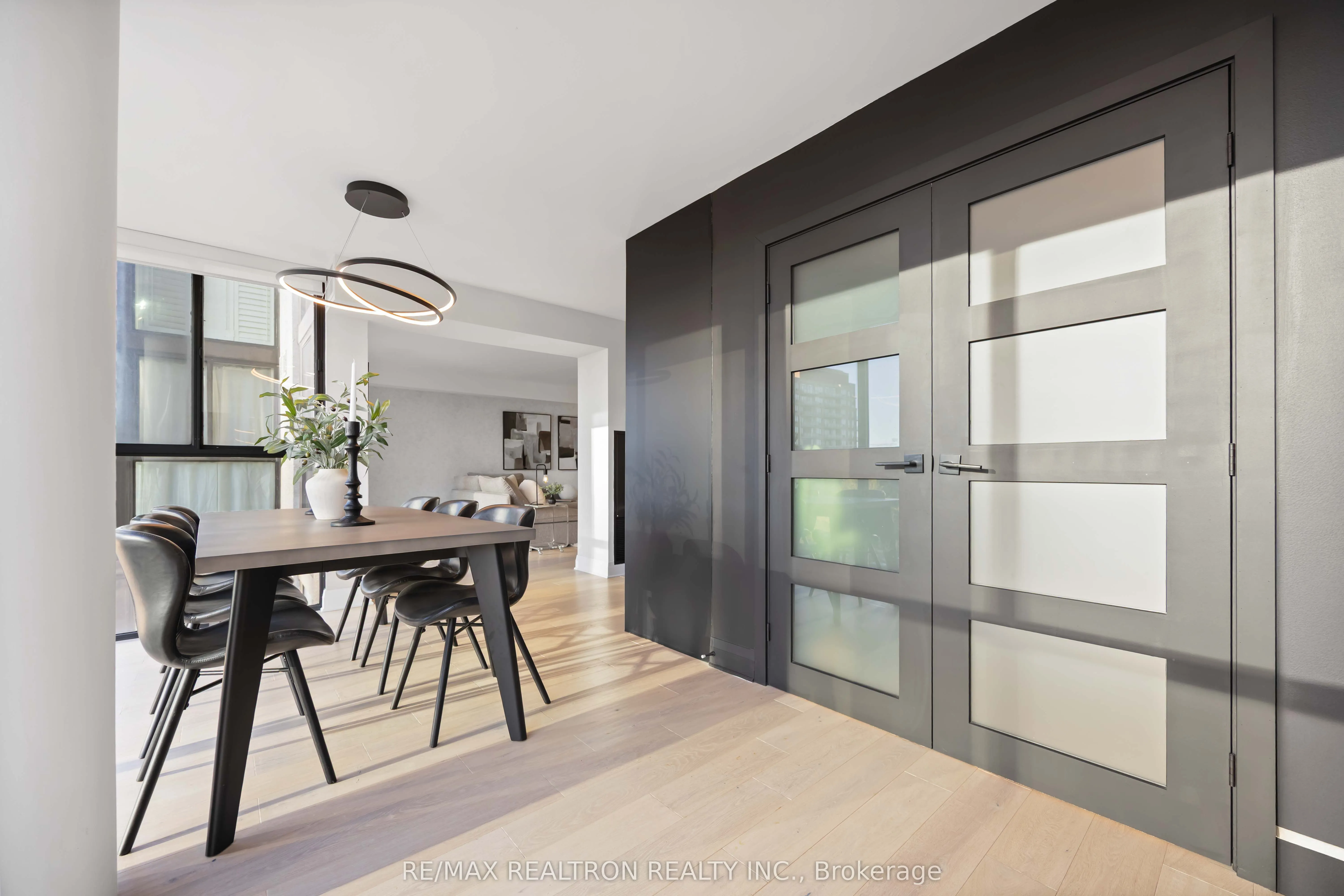 5460 Yonge Street, #605