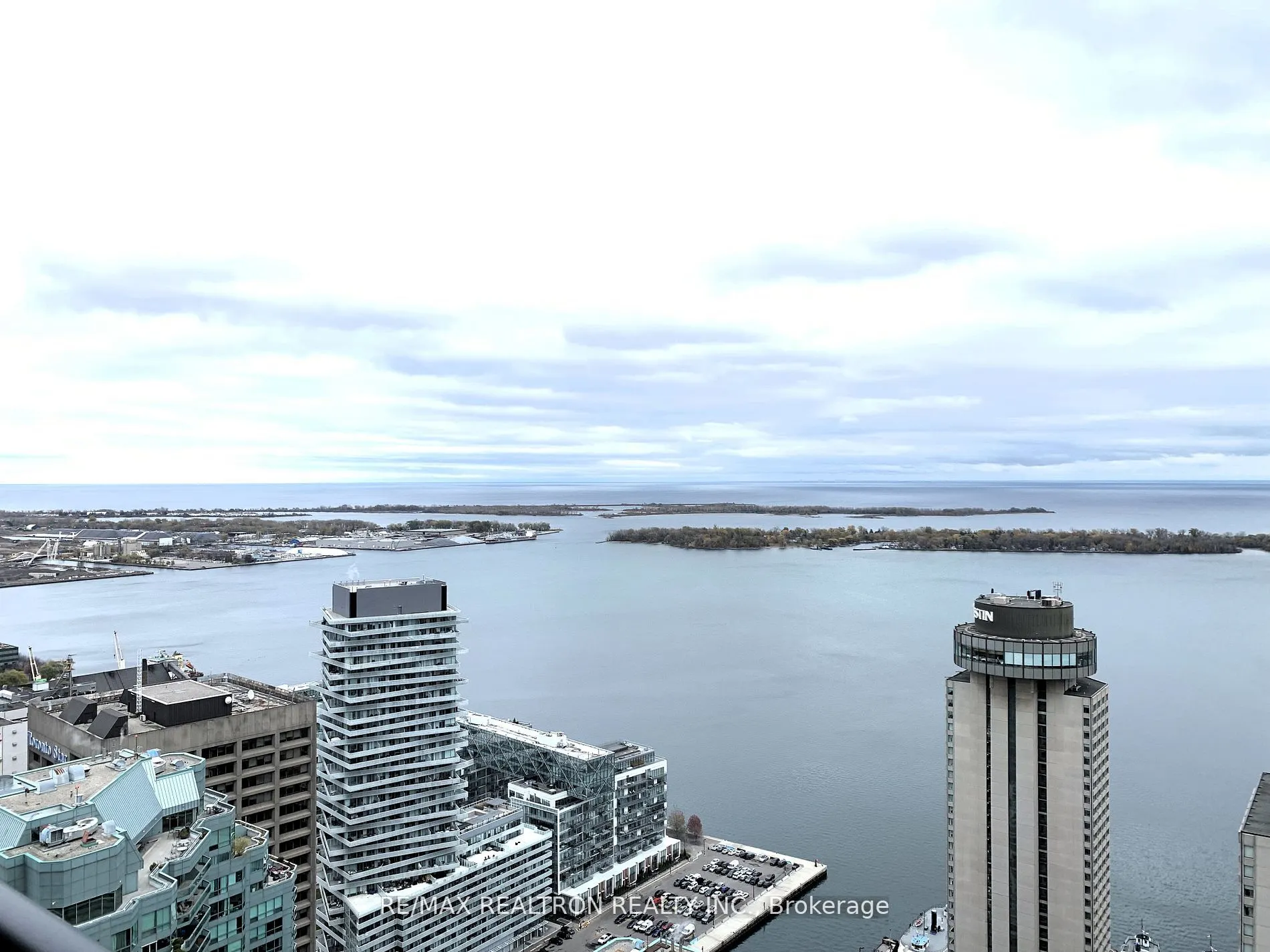 33 Bay Street, #5006