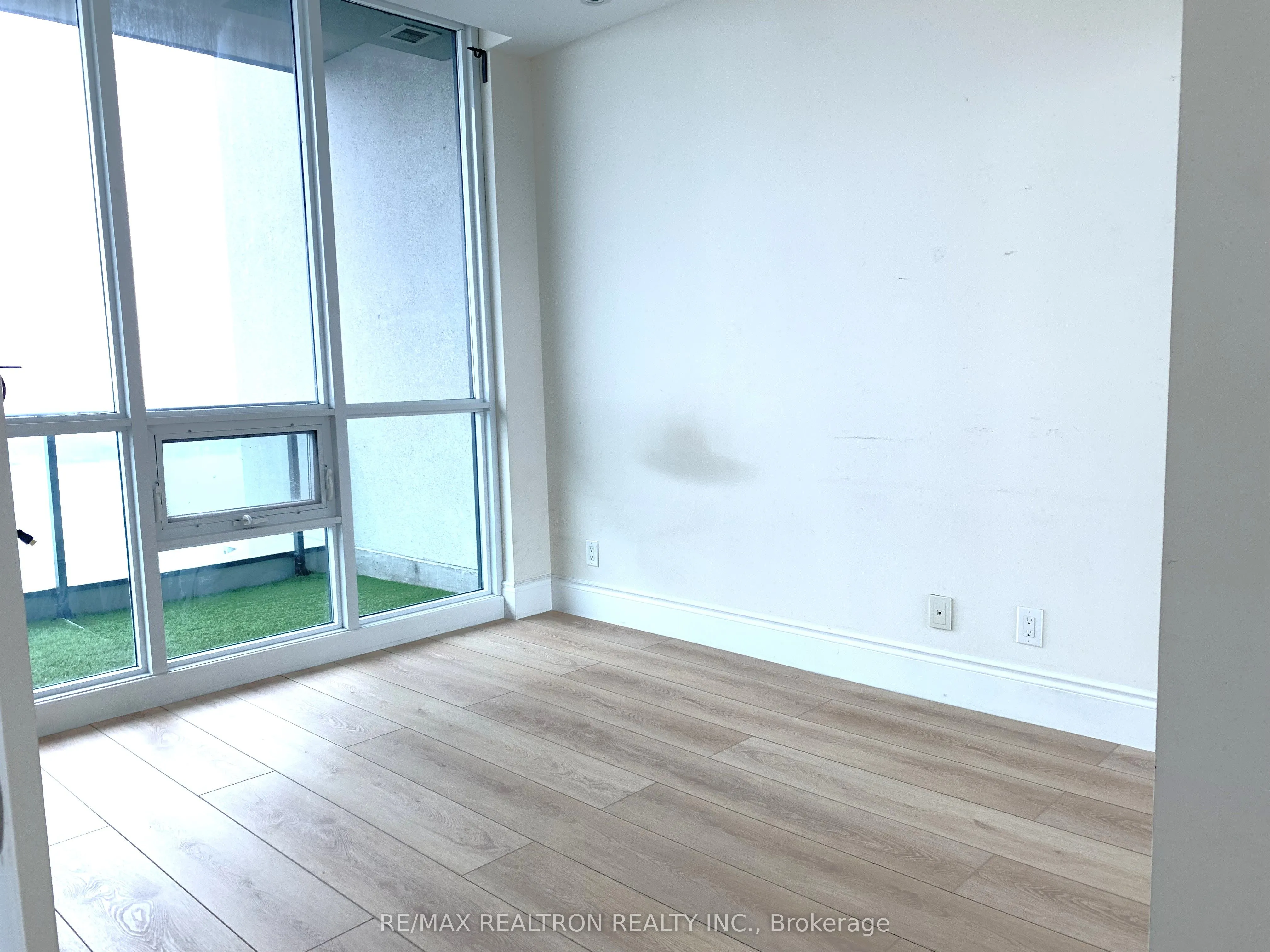 33 Bay Street, #5006