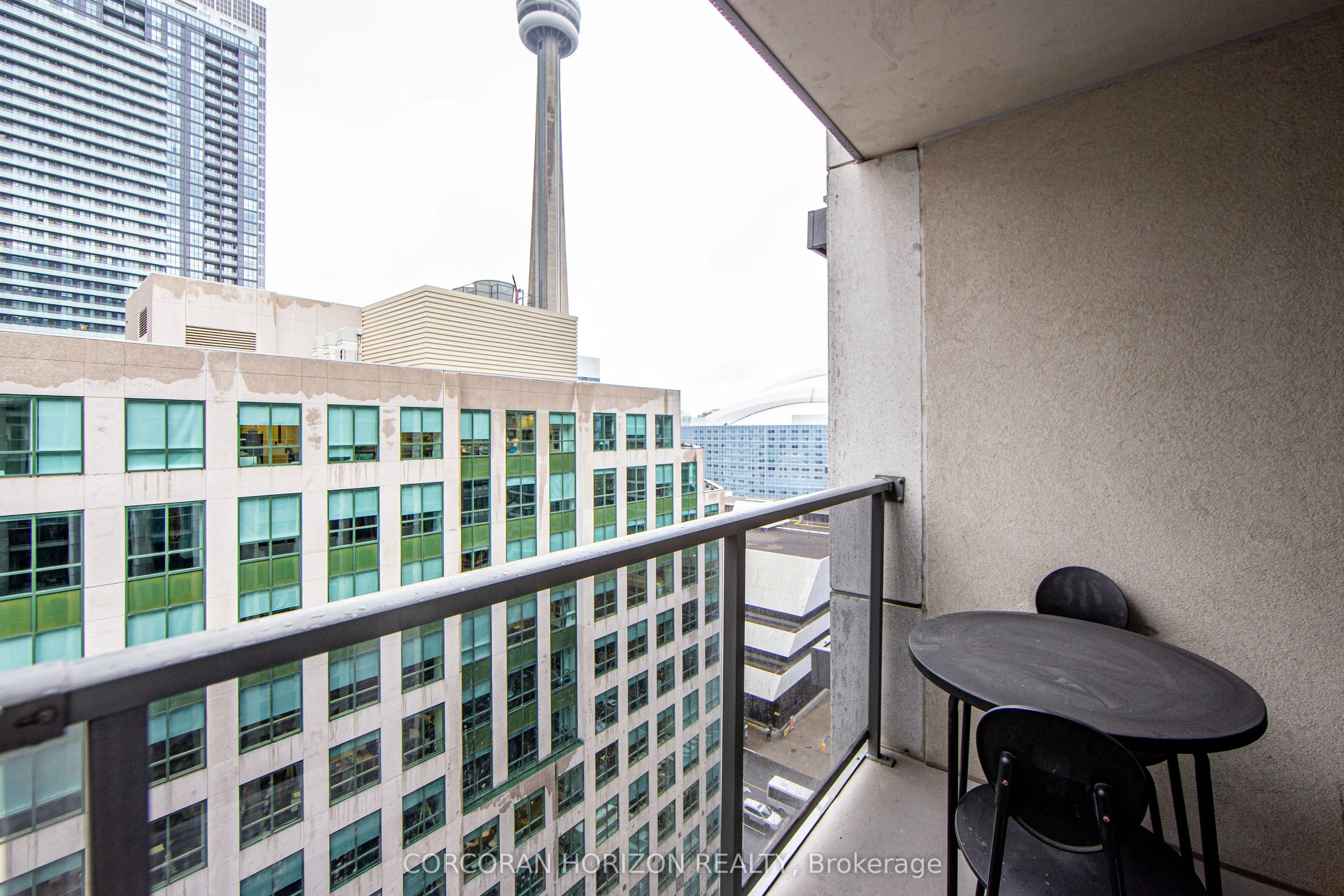 20 Blue Jays Way, #1709