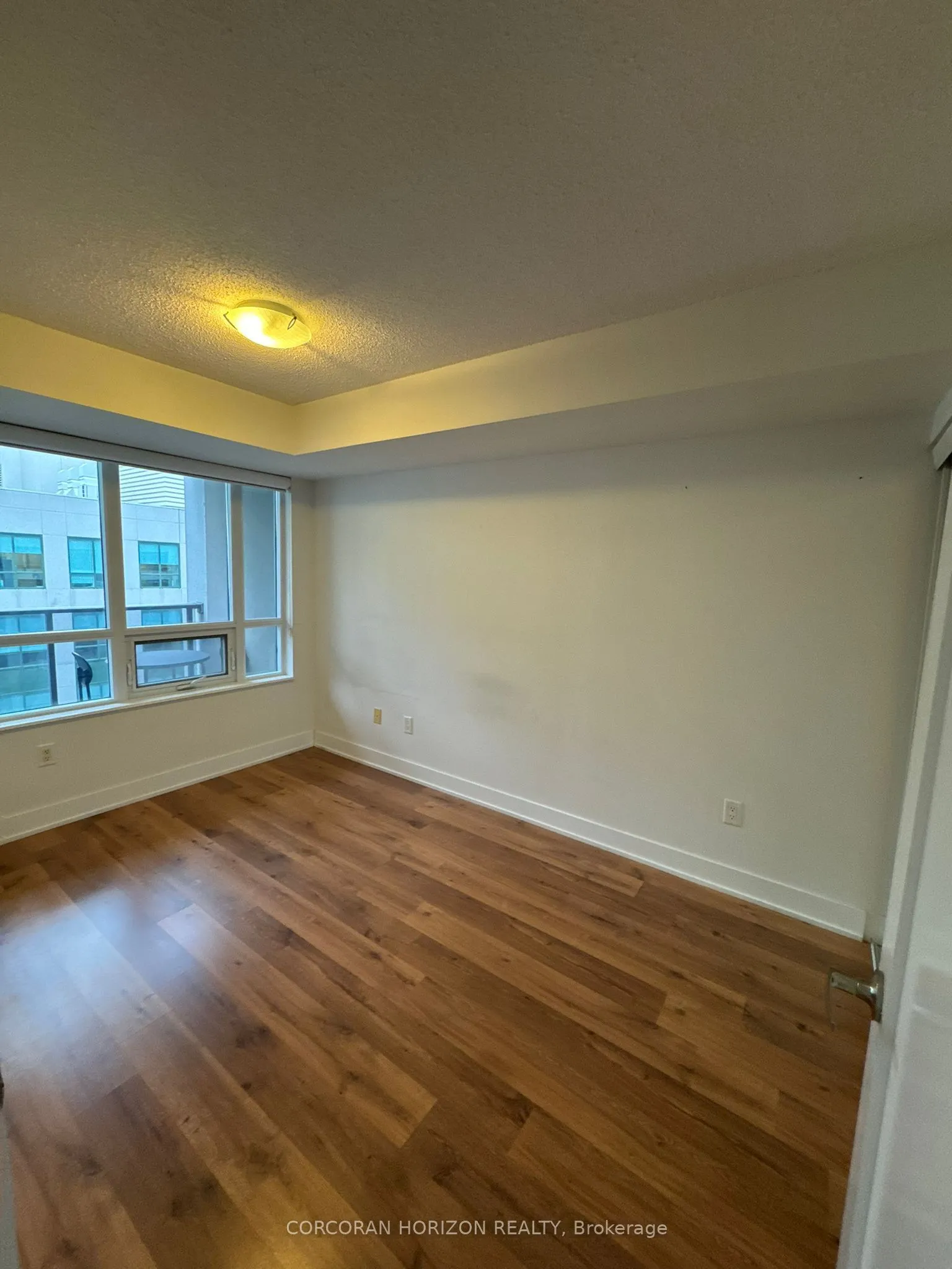 20 Blue Jays Way, #1709