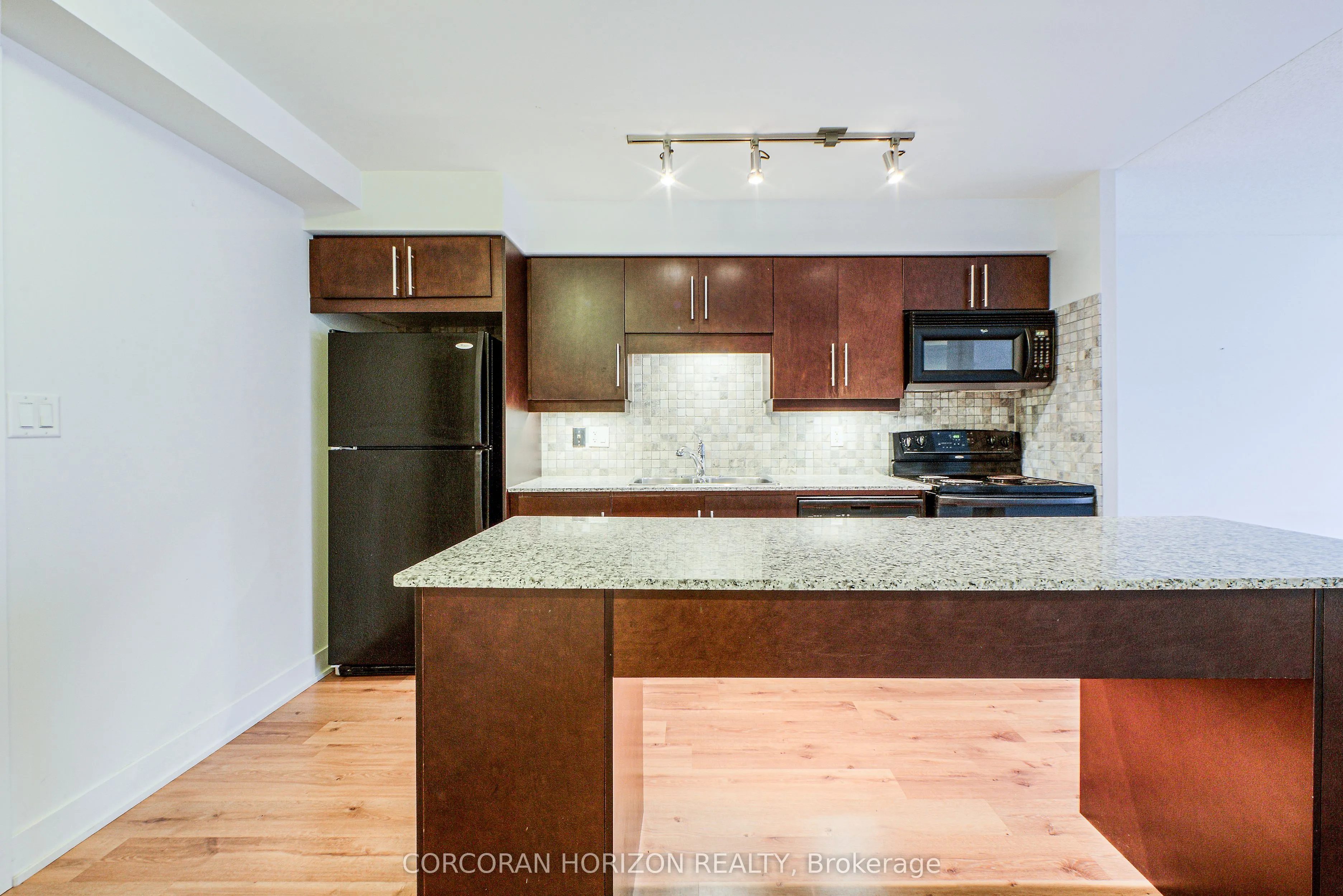 20 Blue Jays Way, #1709