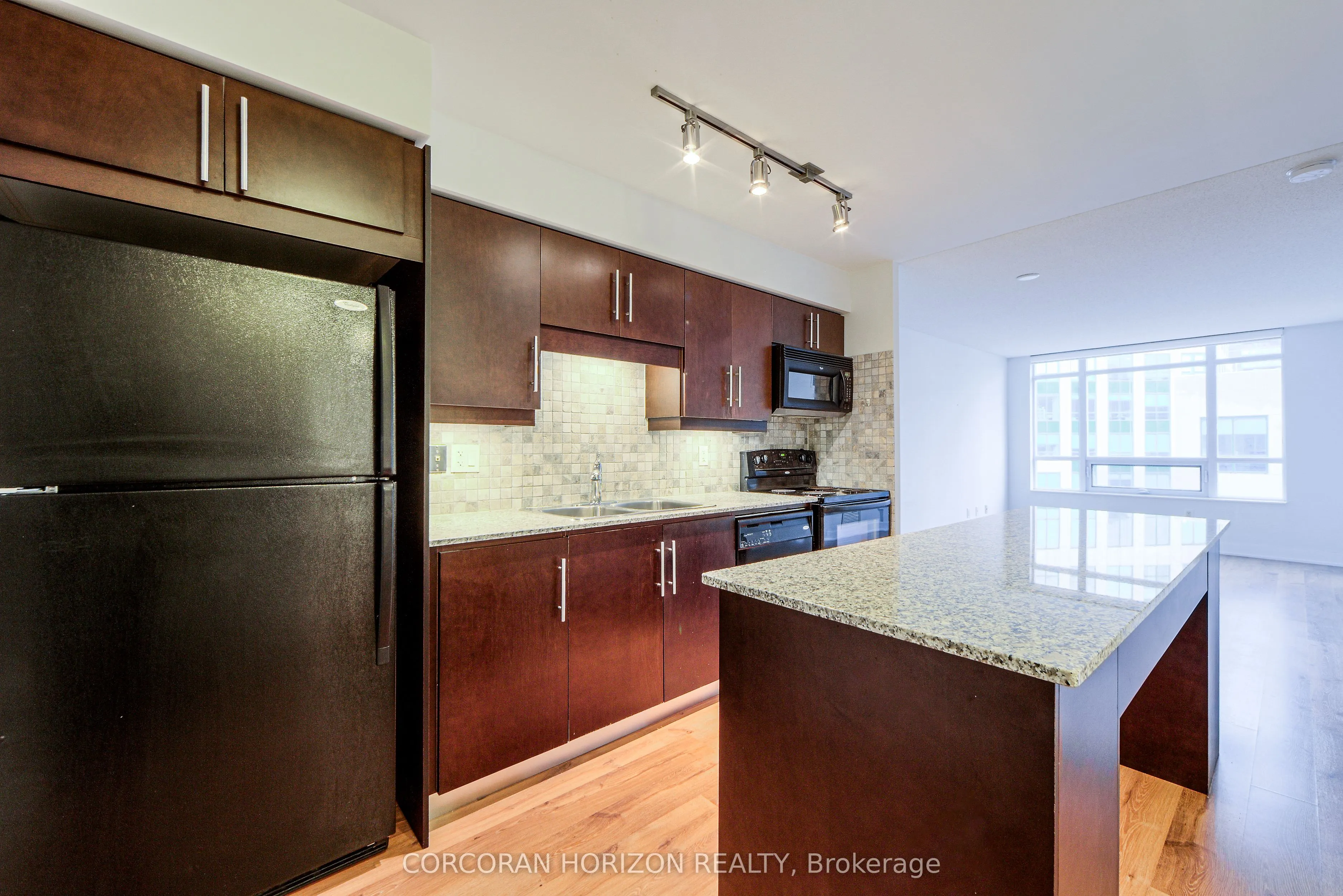 20 Blue Jays Way, #1709