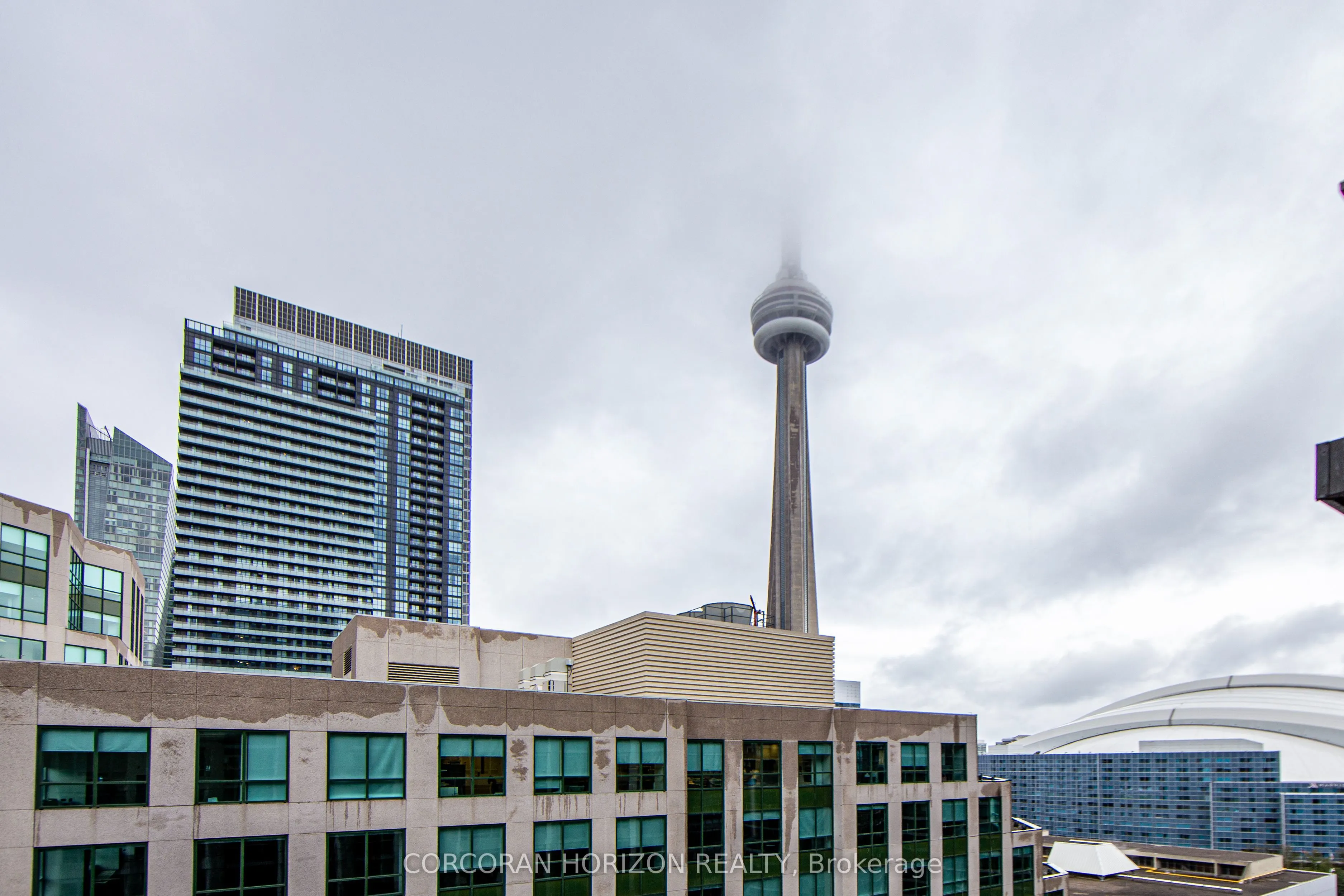 20 Blue Jays Way, #1709