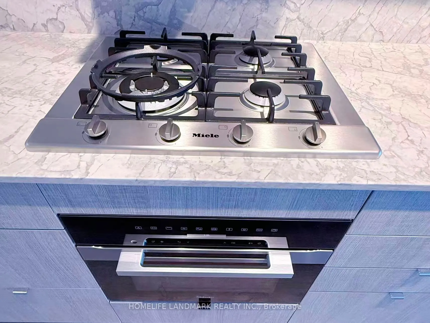 771 Yonge Street, #2201