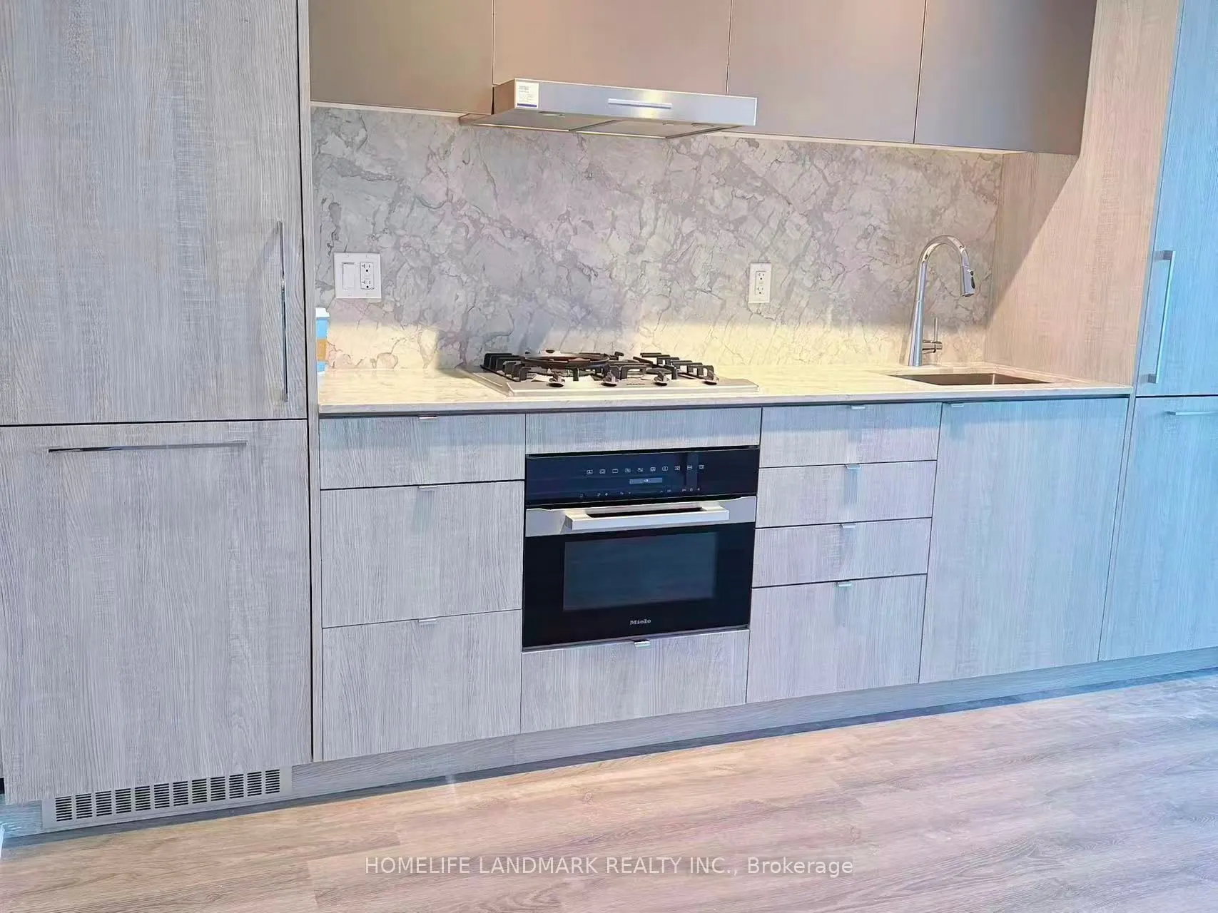 771 Yonge Street, #2201