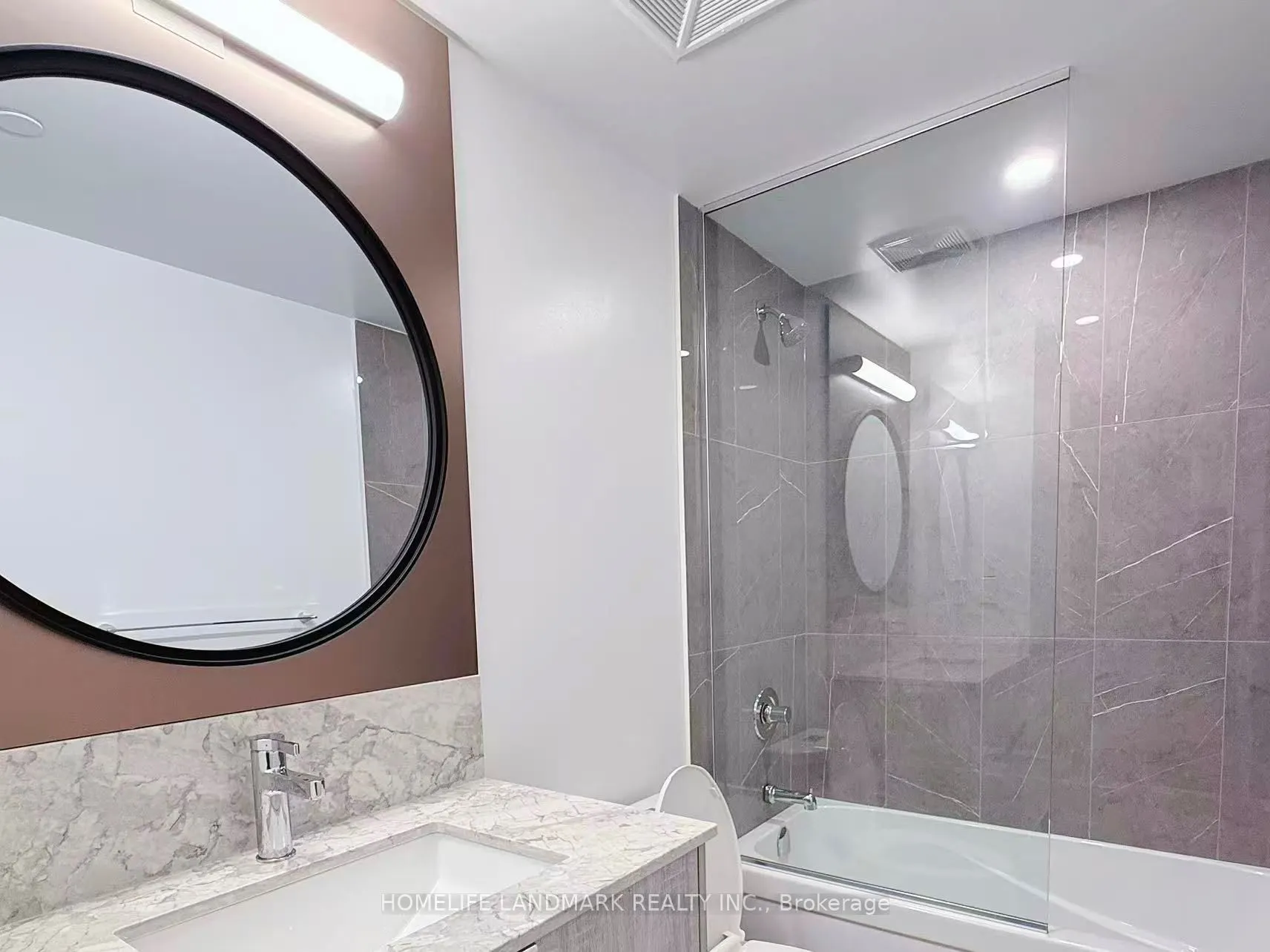 771 Yonge Street, #2201