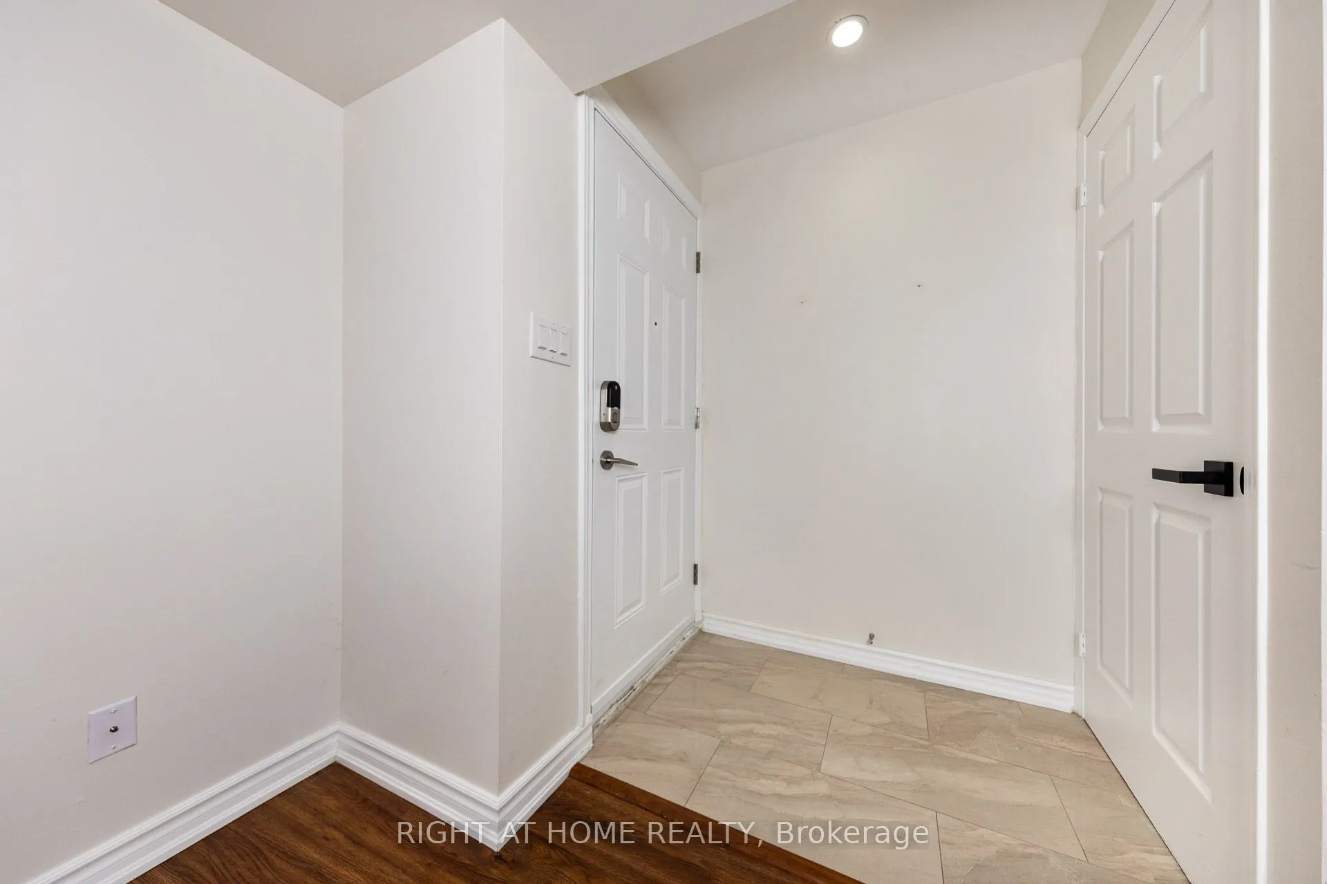 988 Sheppard Avenue W, ##32