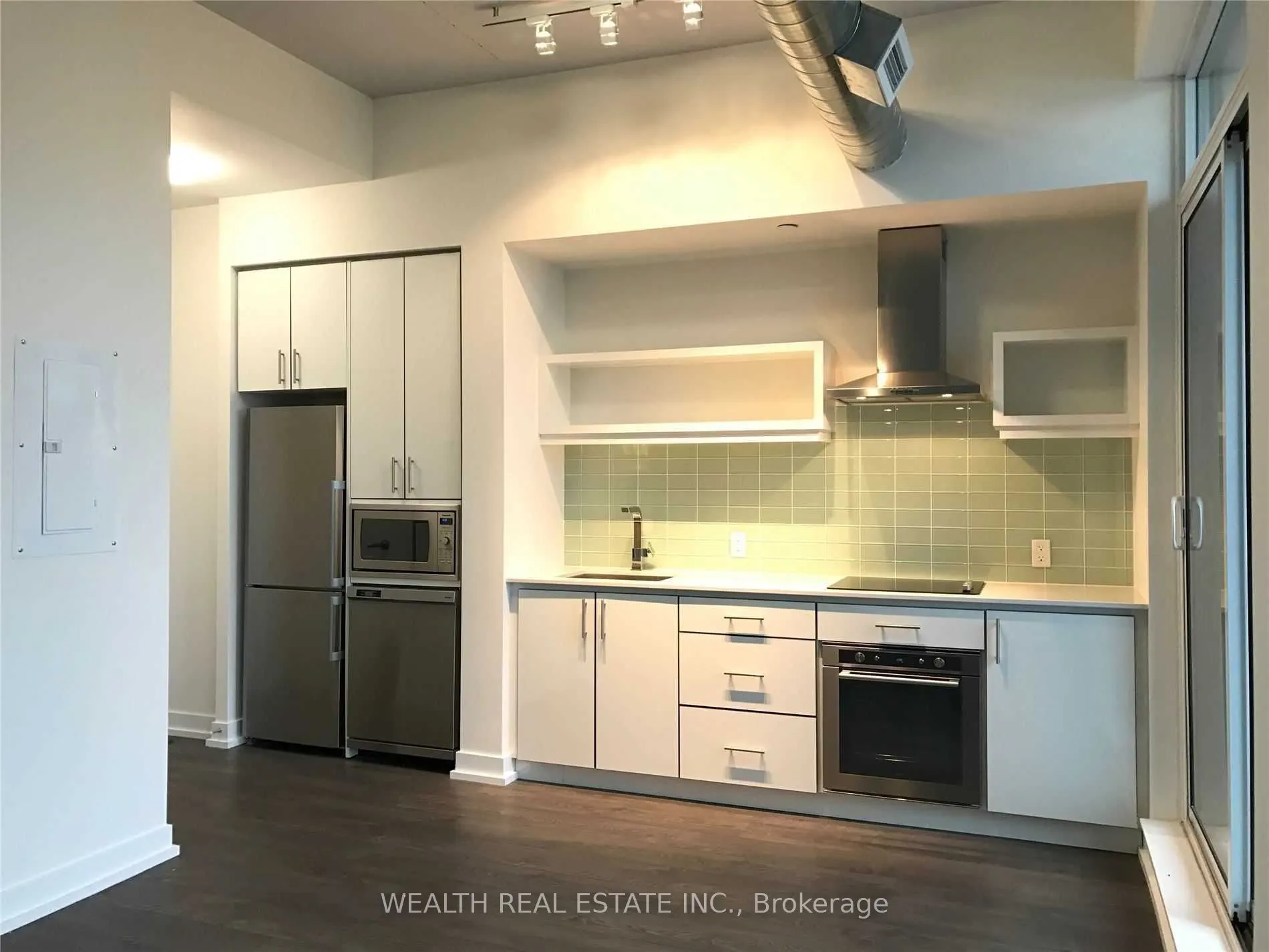 75 The Donway W, #502