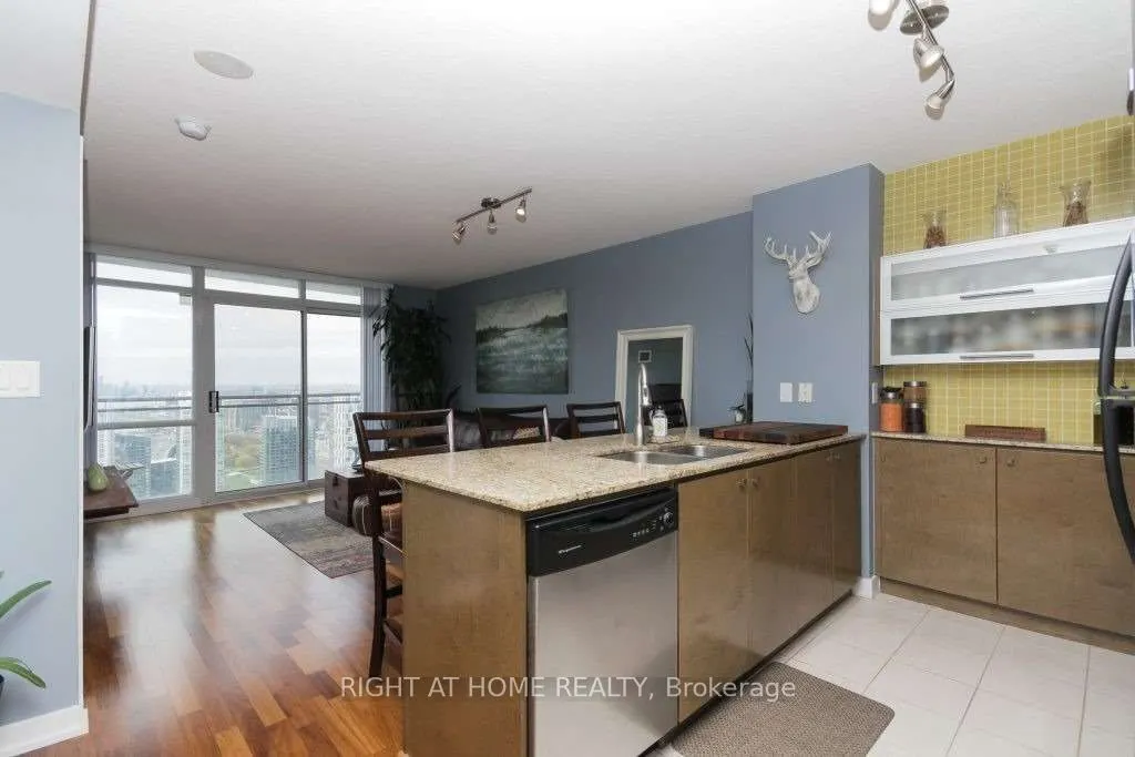 11 Brunel Court, #5301