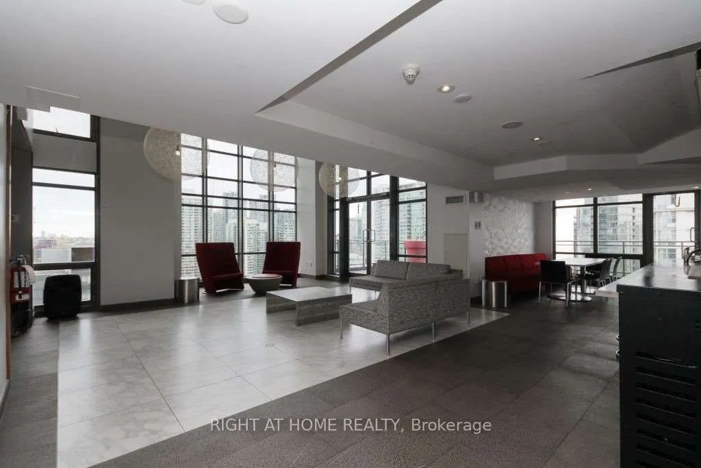 11 Brunel Court, #5301