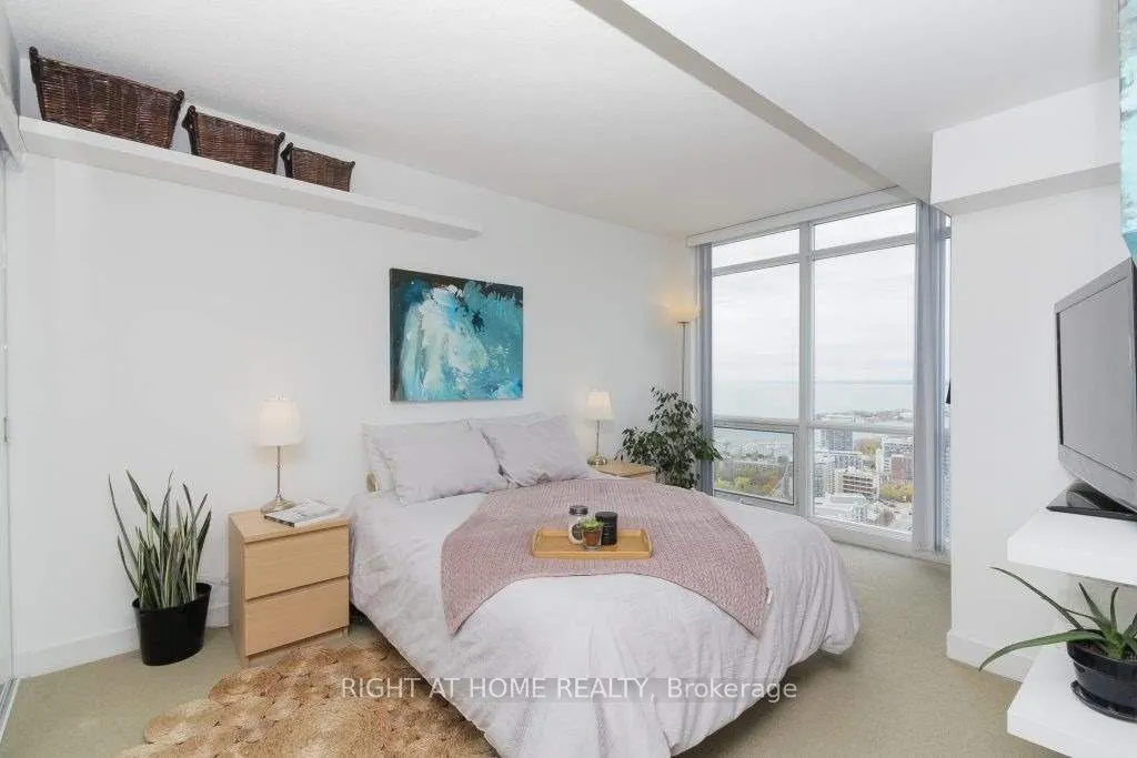 11 Brunel Court, #5301