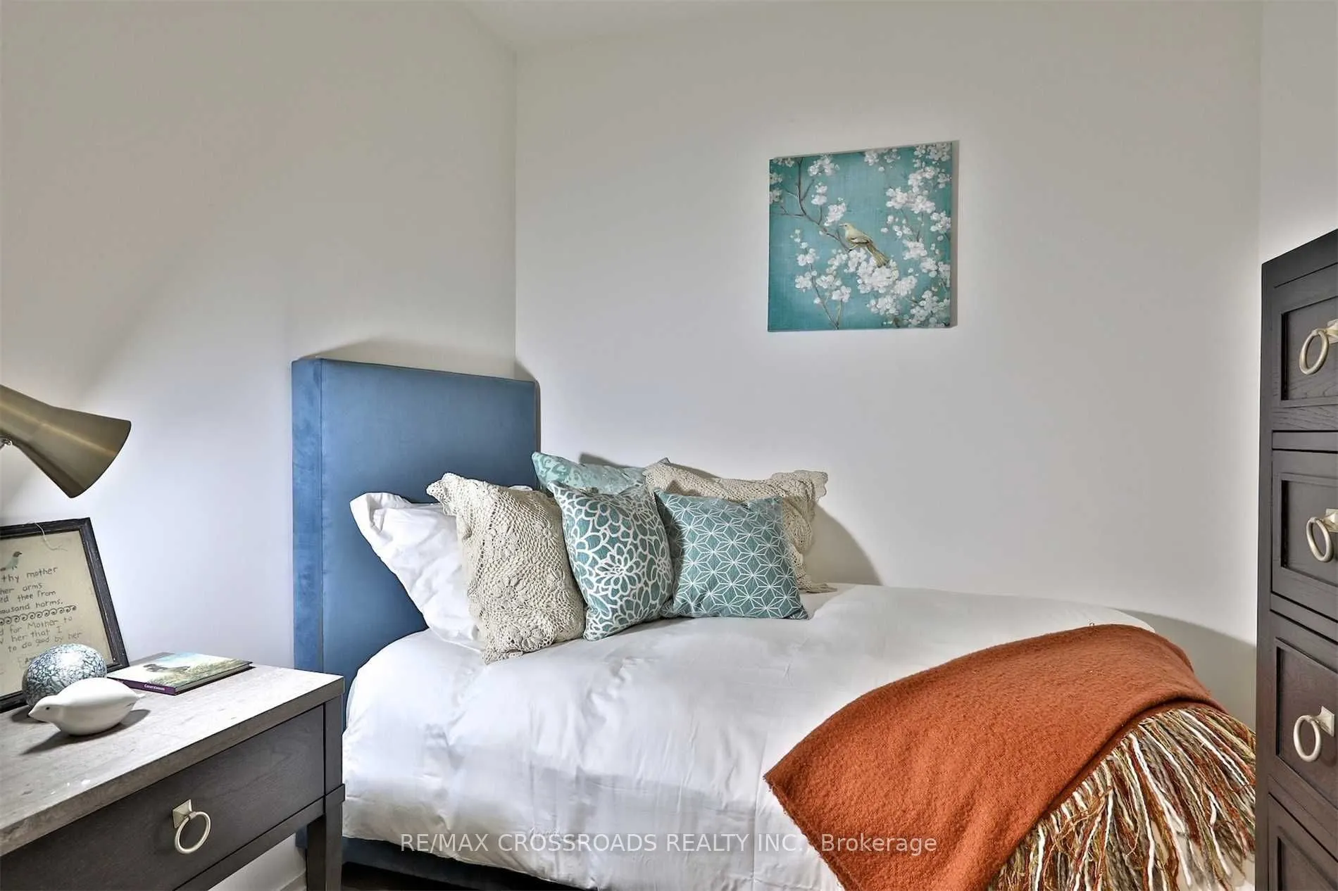 1 Bloor Street E, #5010