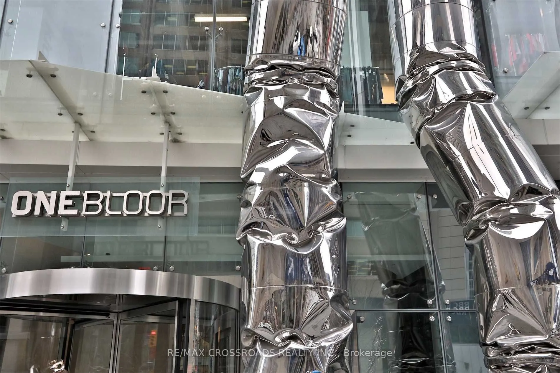 1 Bloor Street E, #5010