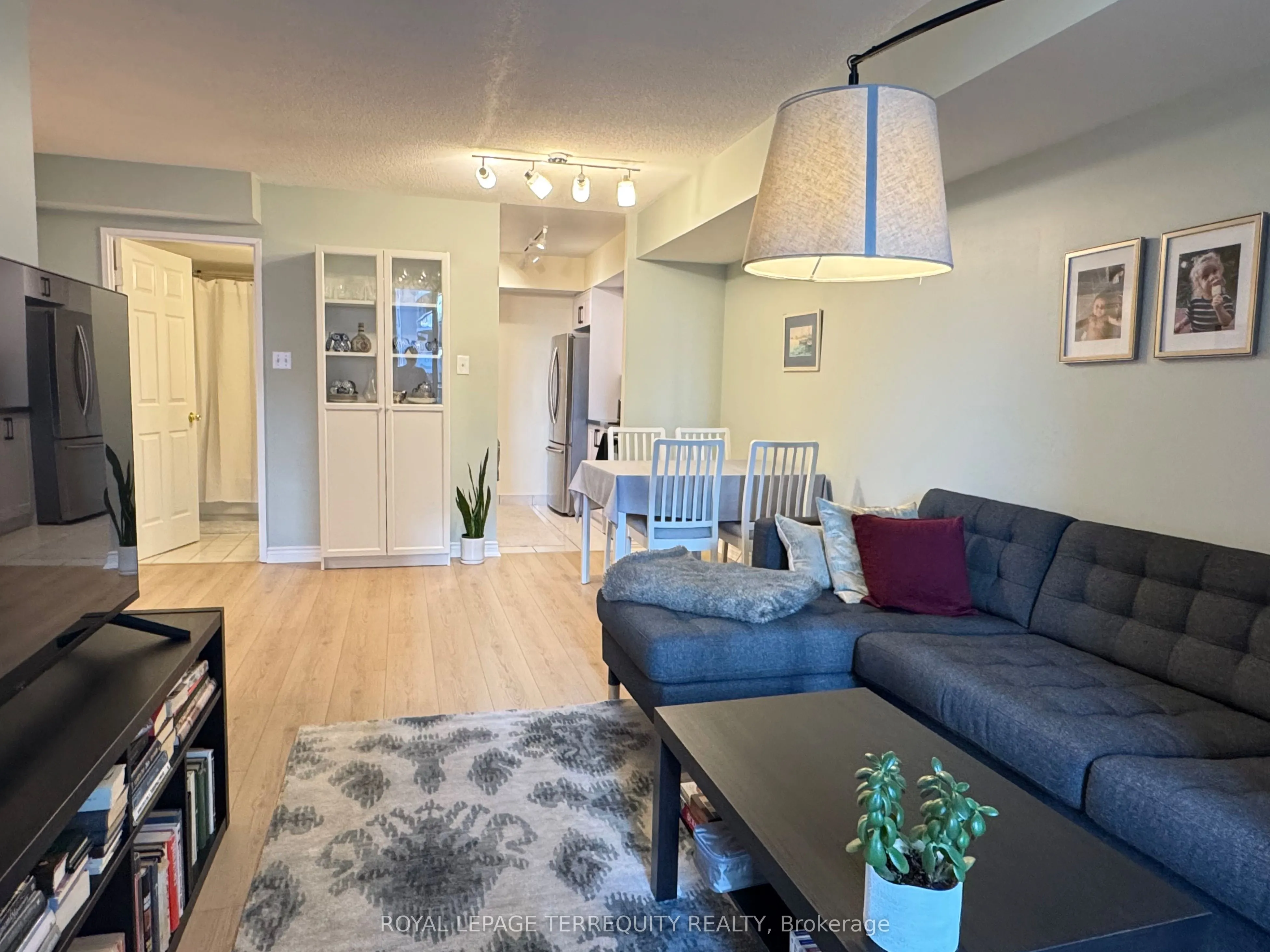 256 Doris Avenue, #601