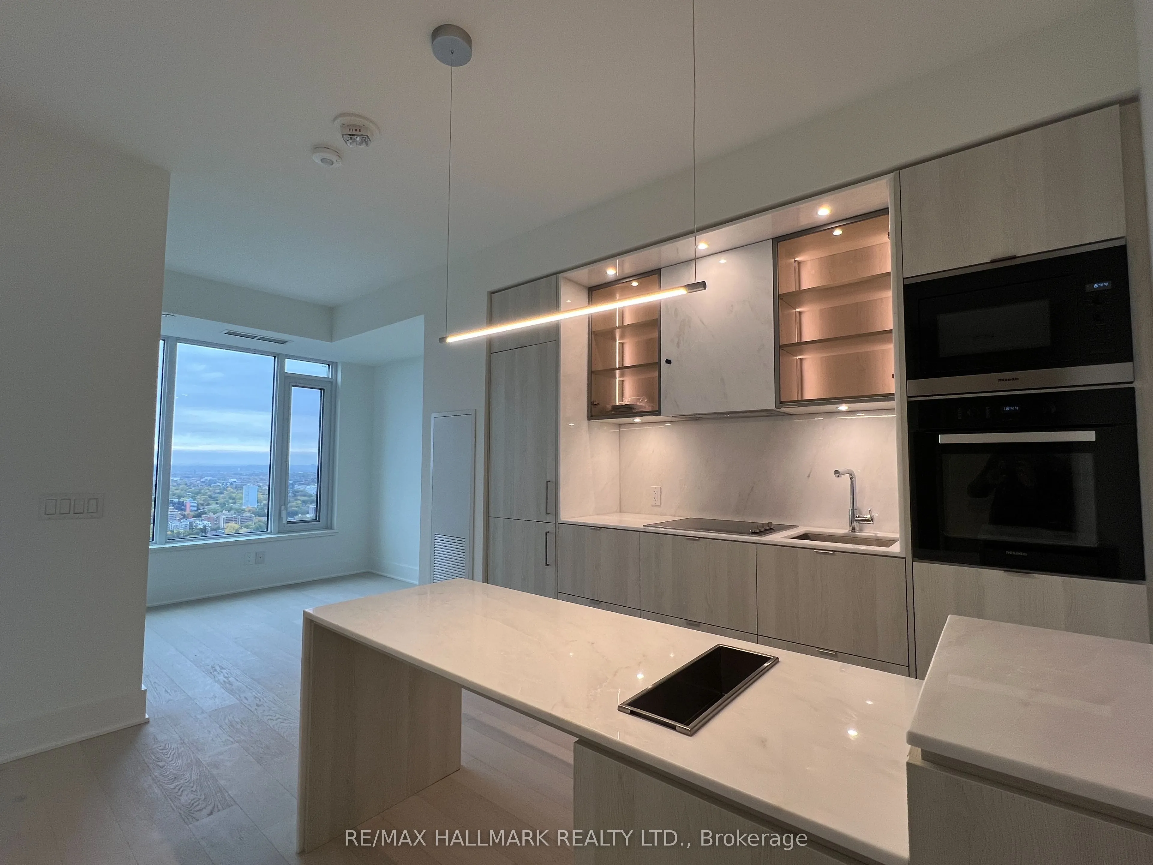 11 Yorkville Avenue, #3410